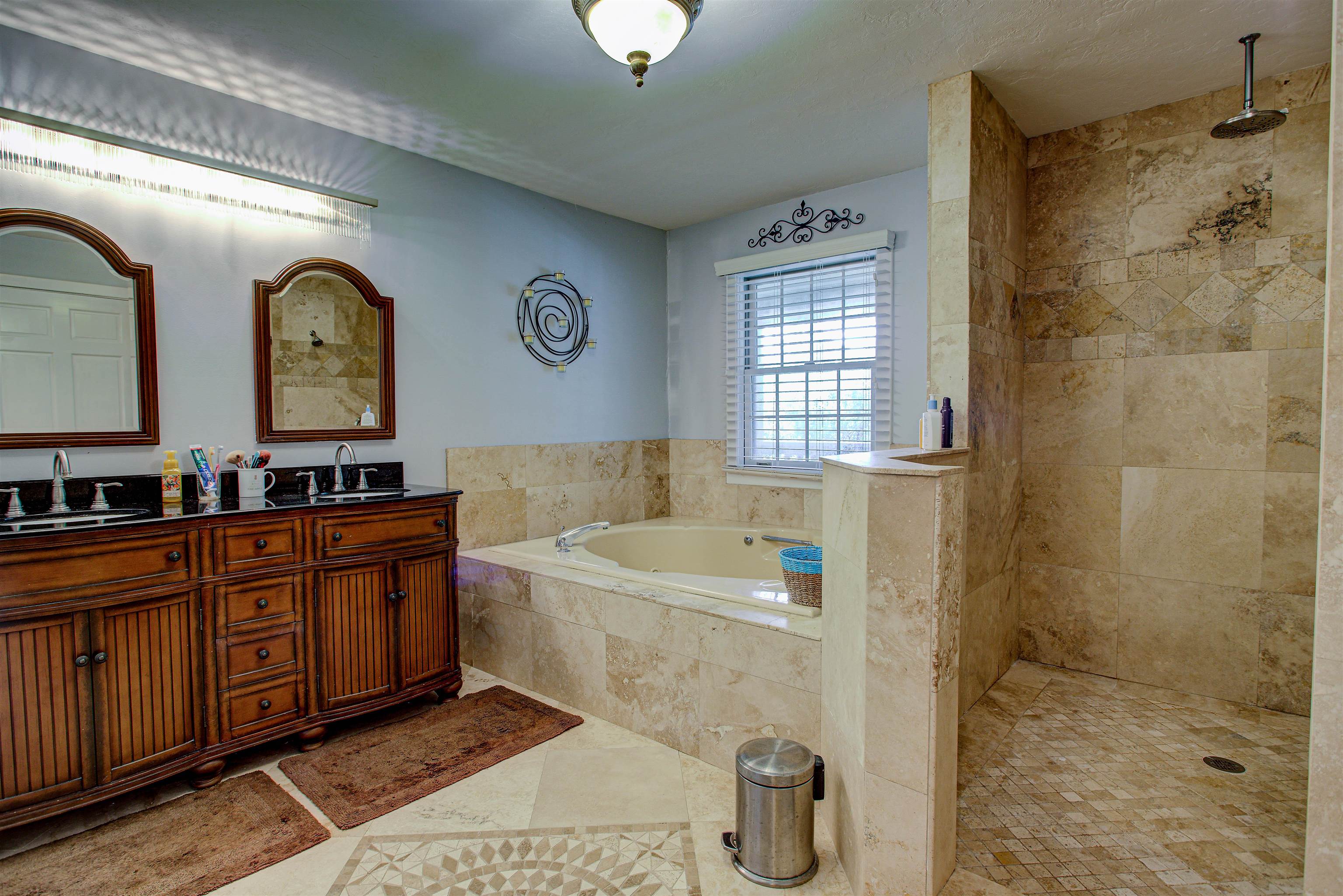 Image 30 of 50 For 411 Woodbluff Ter