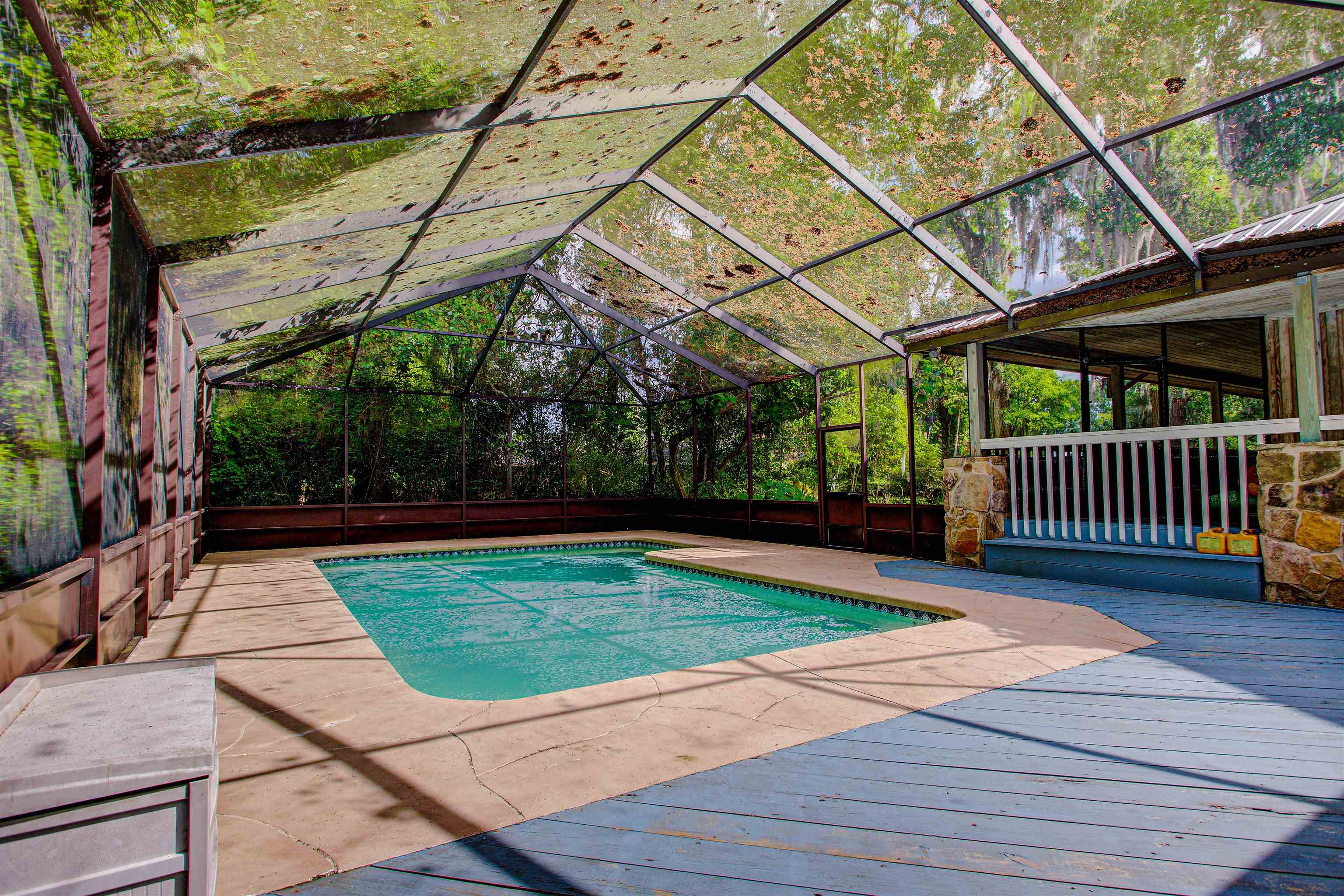 Image 39 of 50 For 411 Woodbluff Ter