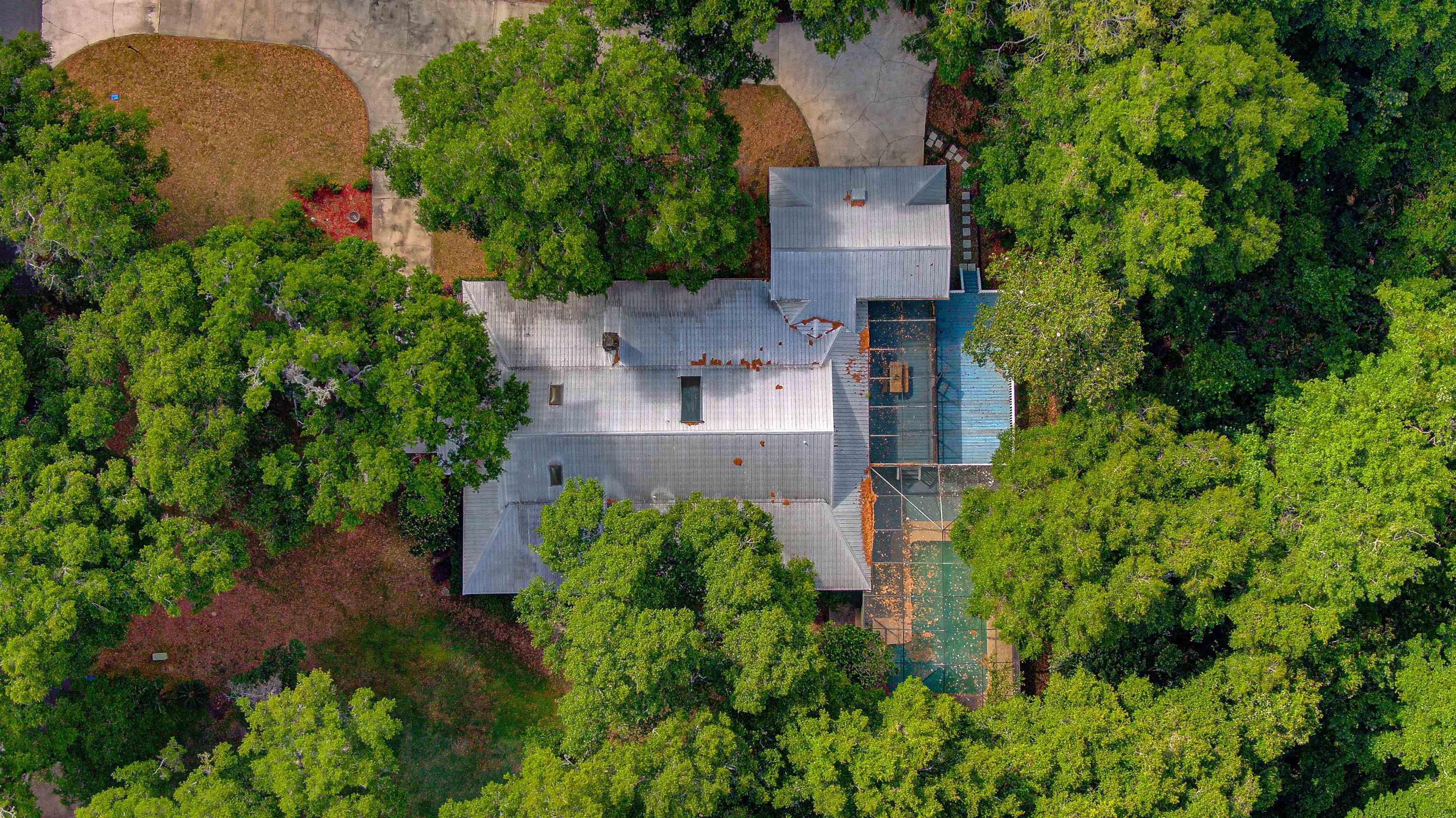 Image 47 of 50 For 411 Woodbluff Ter