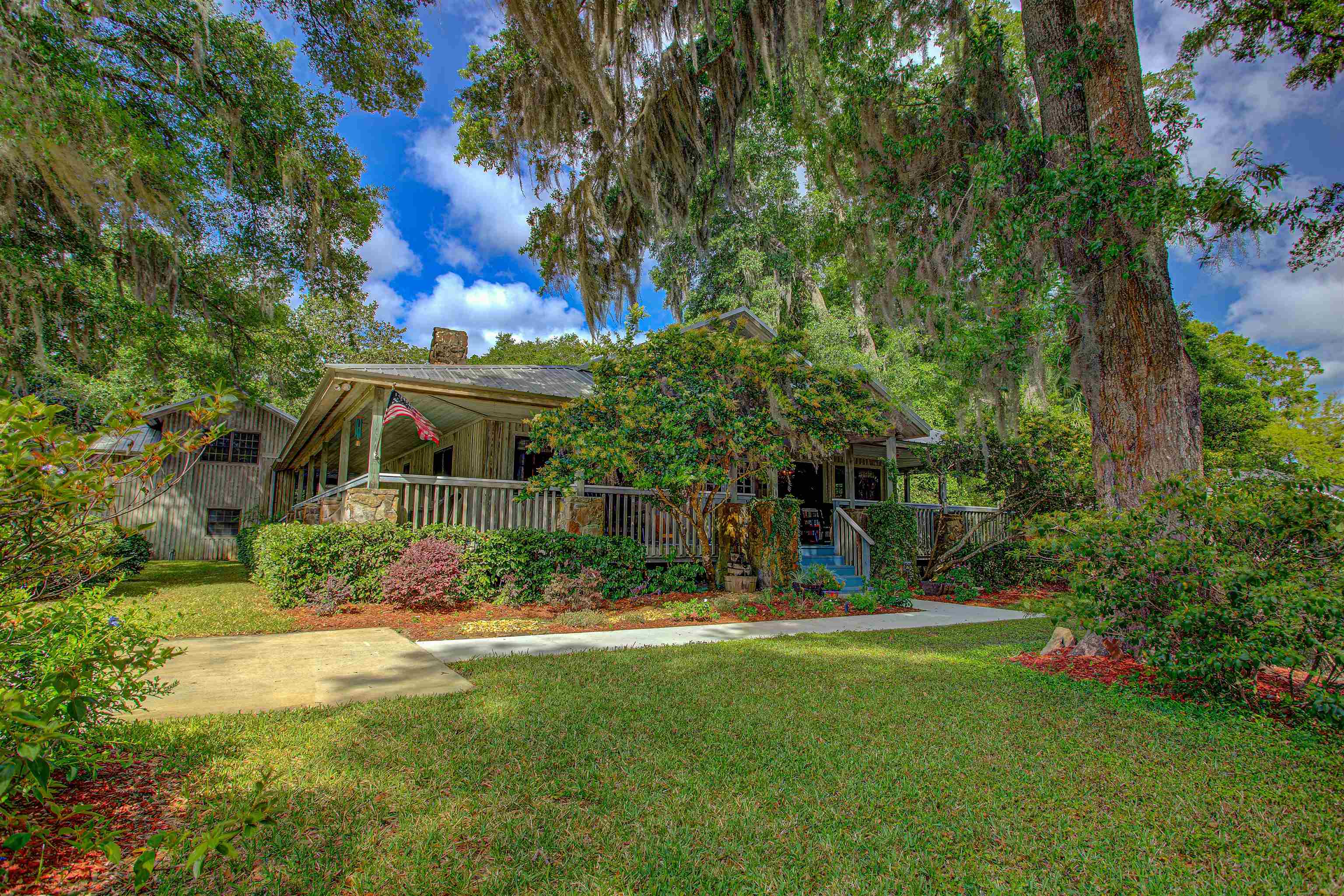 Image 5 of 50 For 411 Woodbluff Ter