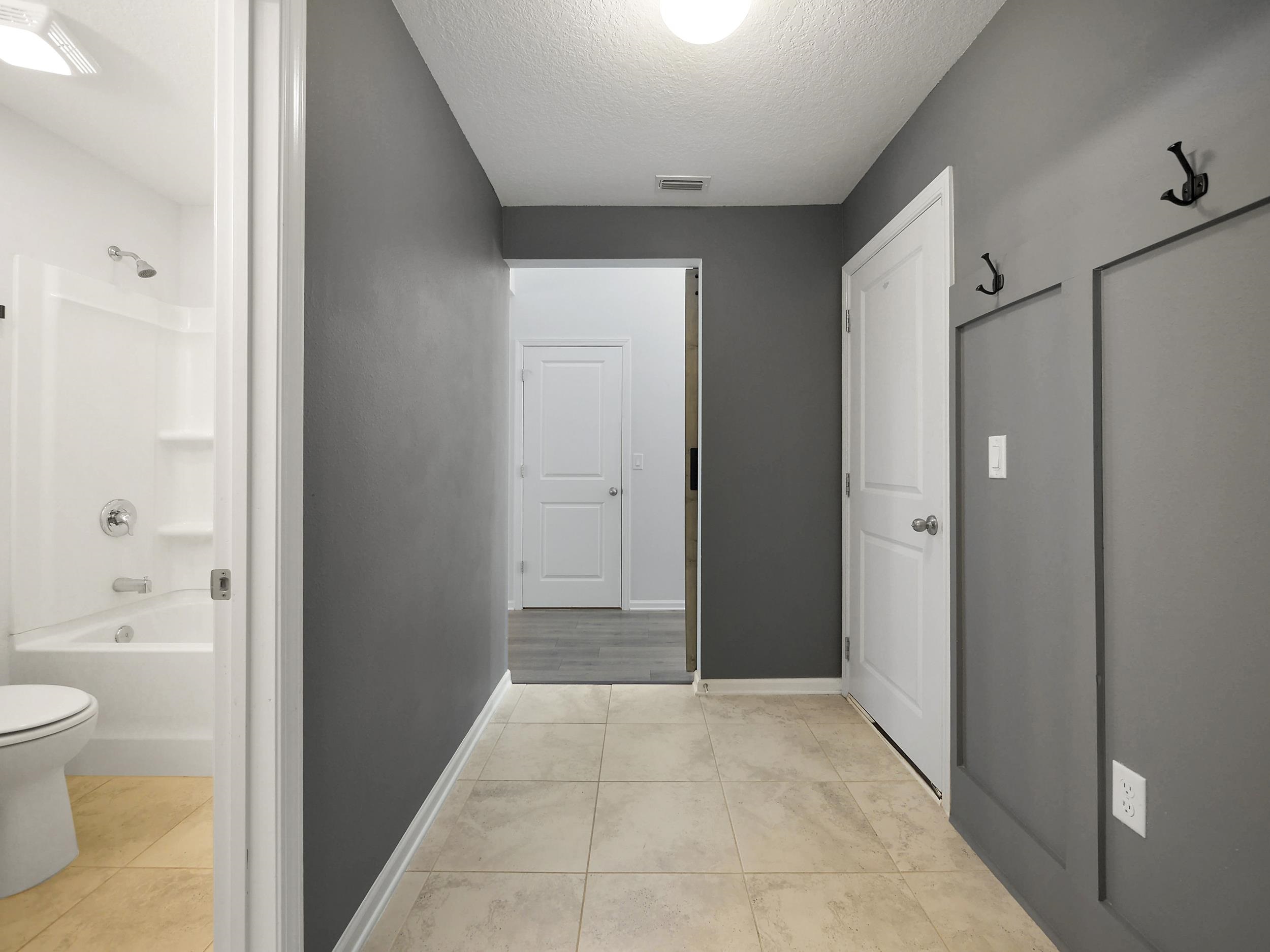 Image 11 of 56 For 597 Meadow Ridge Dr