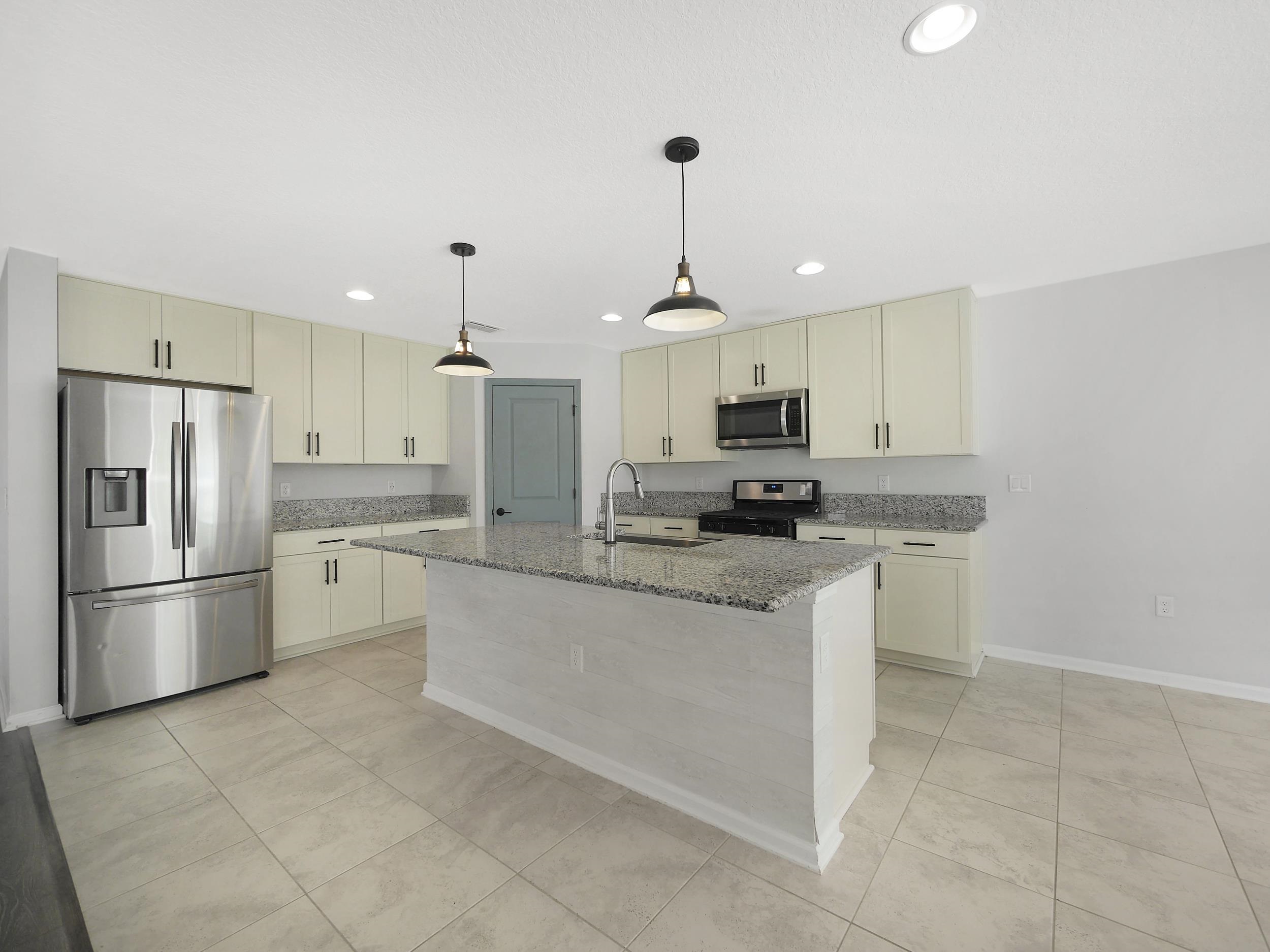 Image 15 of 56 For 597 Meadow Ridge Dr