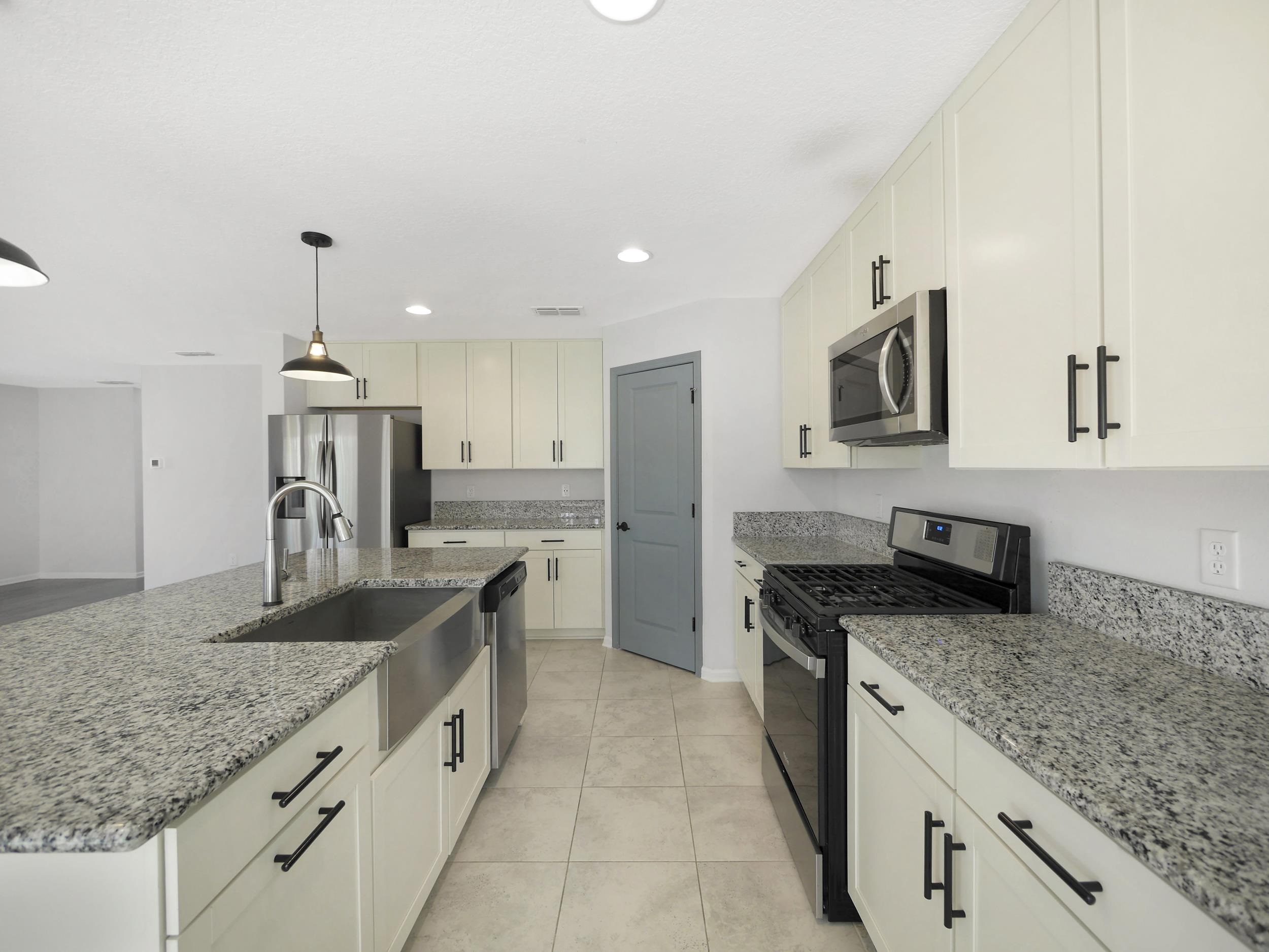 Image 16 of 56 For 597 Meadow Ridge Dr
