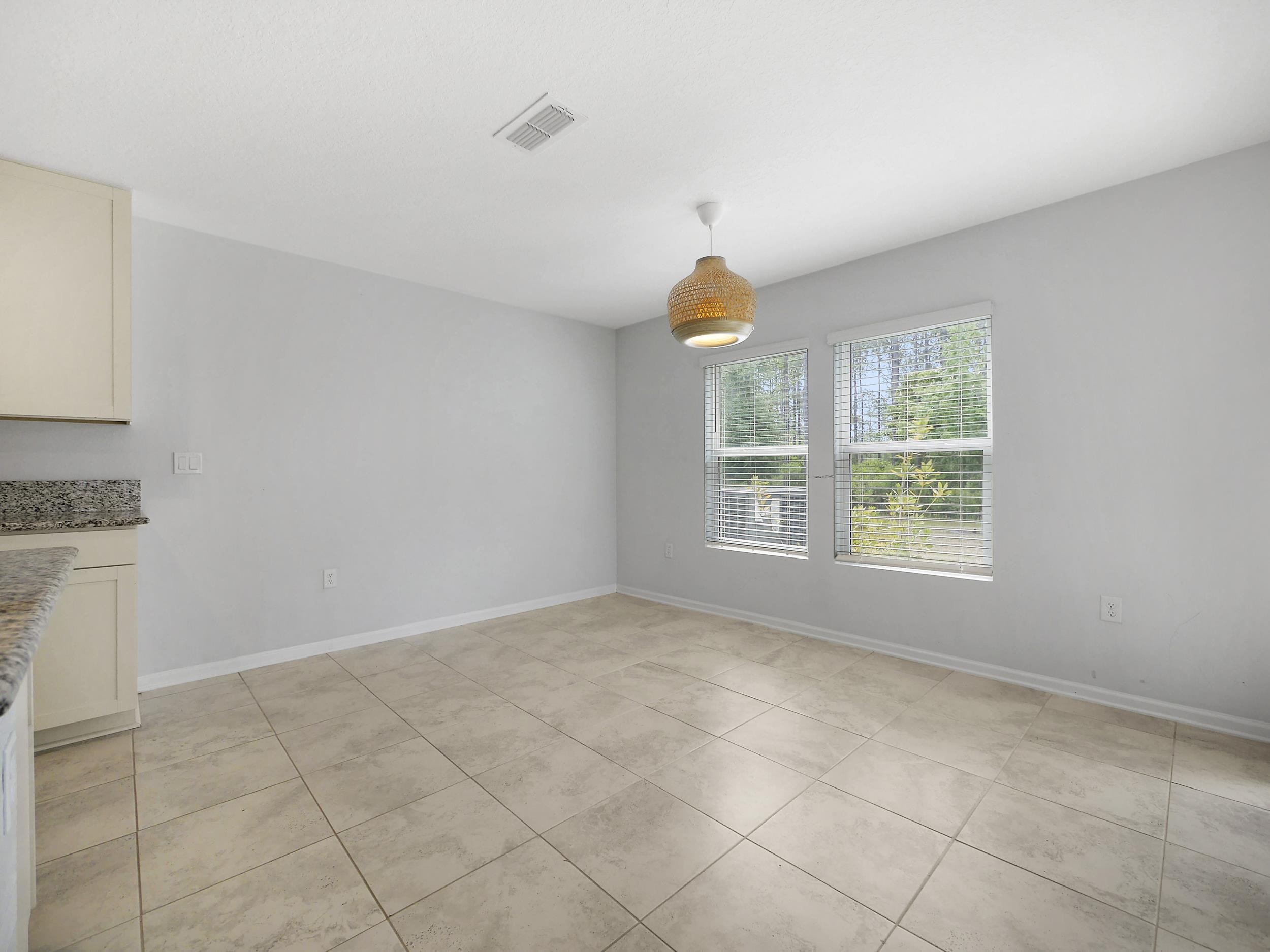 Image 19 of 56 For 597 Meadow Ridge Dr