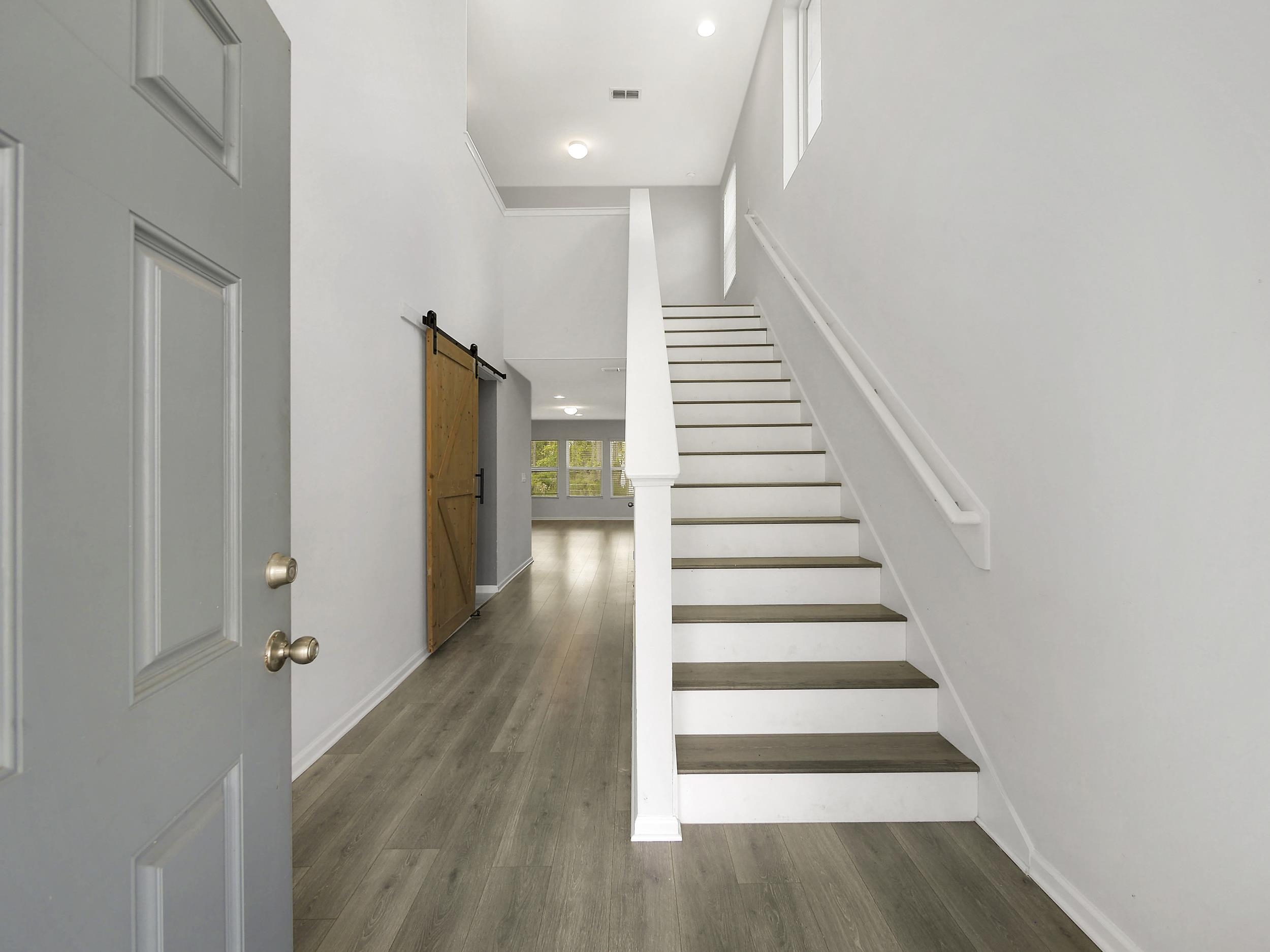 Image 5 of 56 For 597 Meadow Ridge Dr