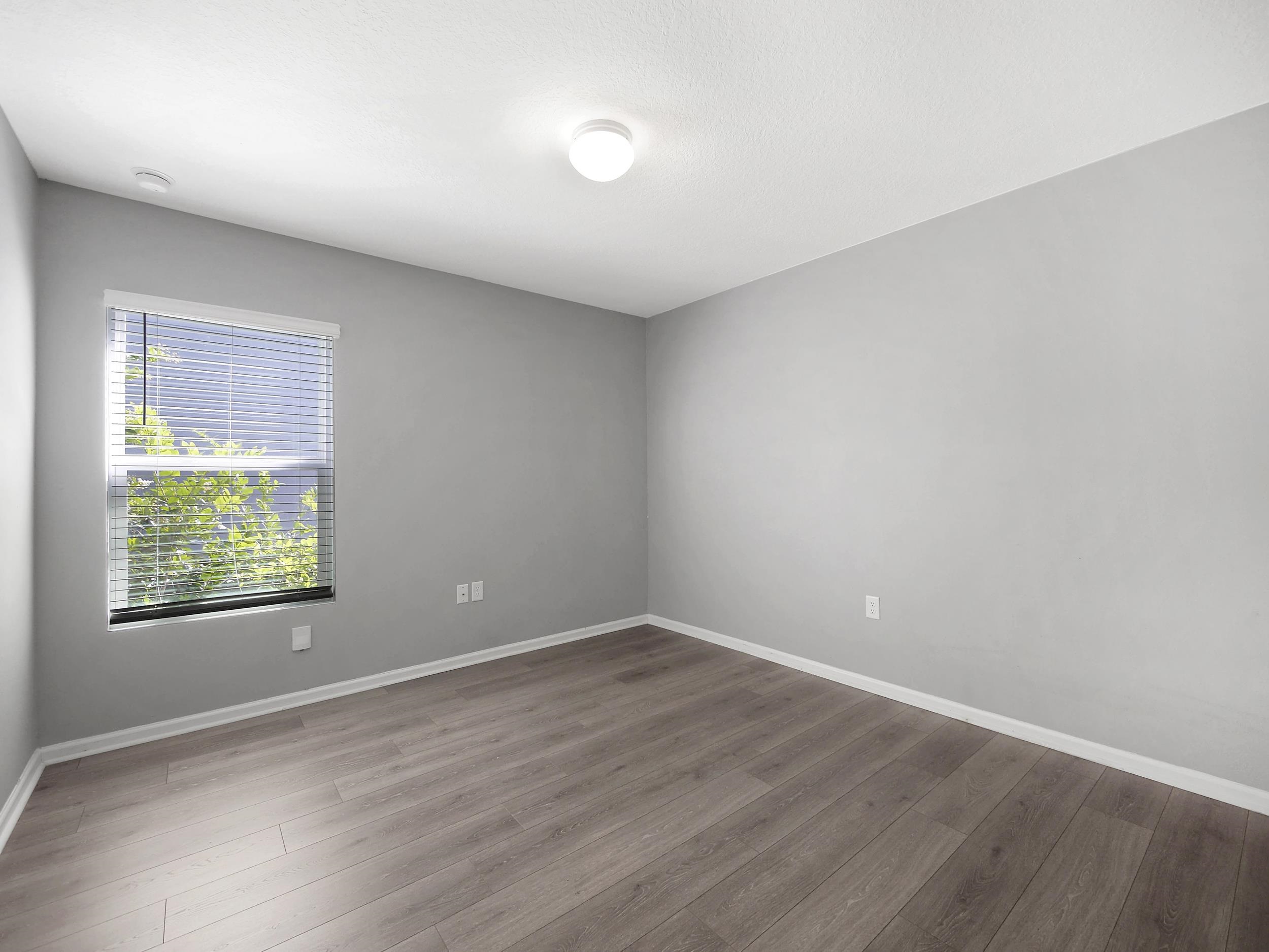 Image 8 of 56 For 597 Meadow Ridge Dr