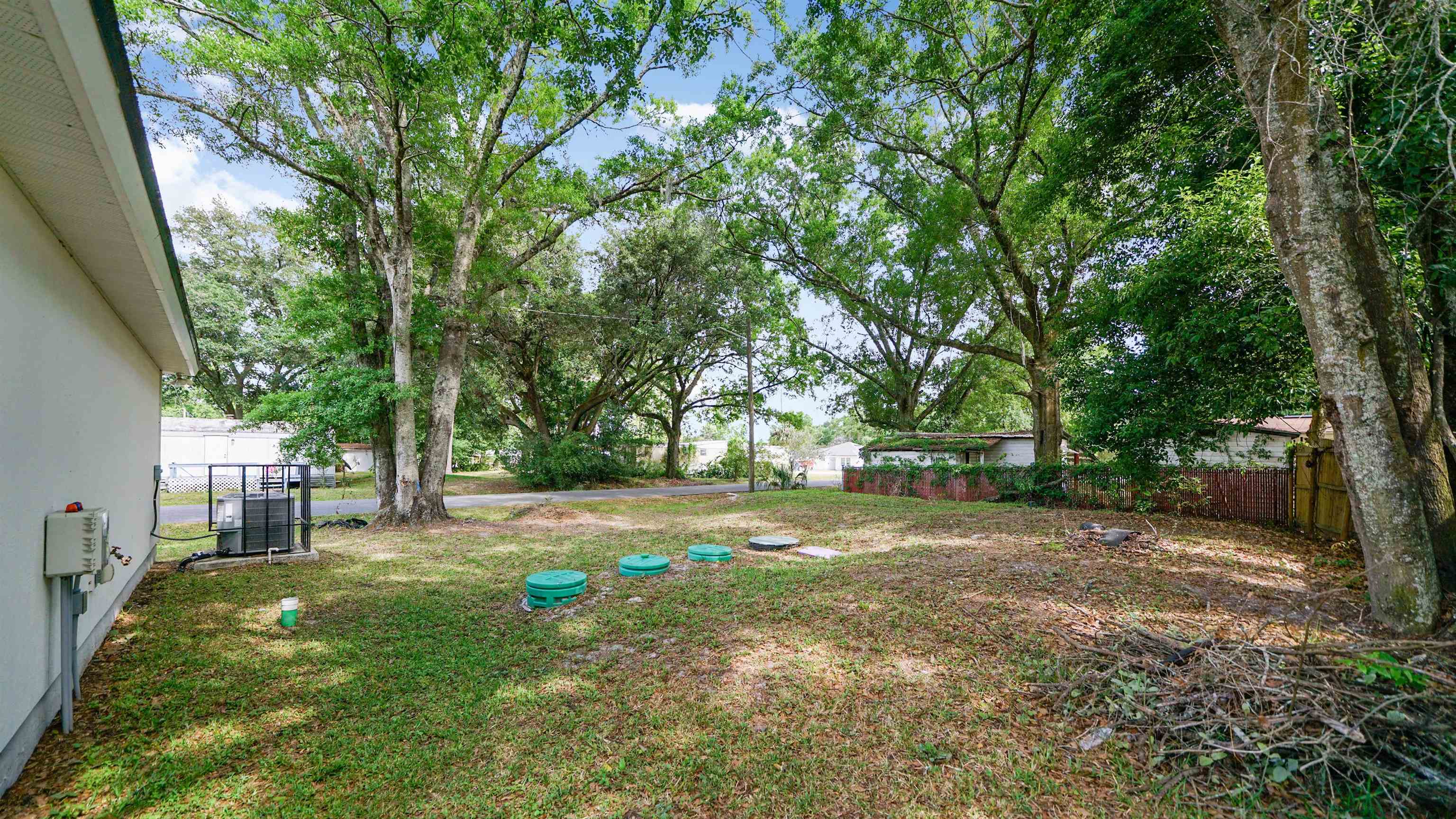 Image 16 of 19 For 8102 Buttercup St