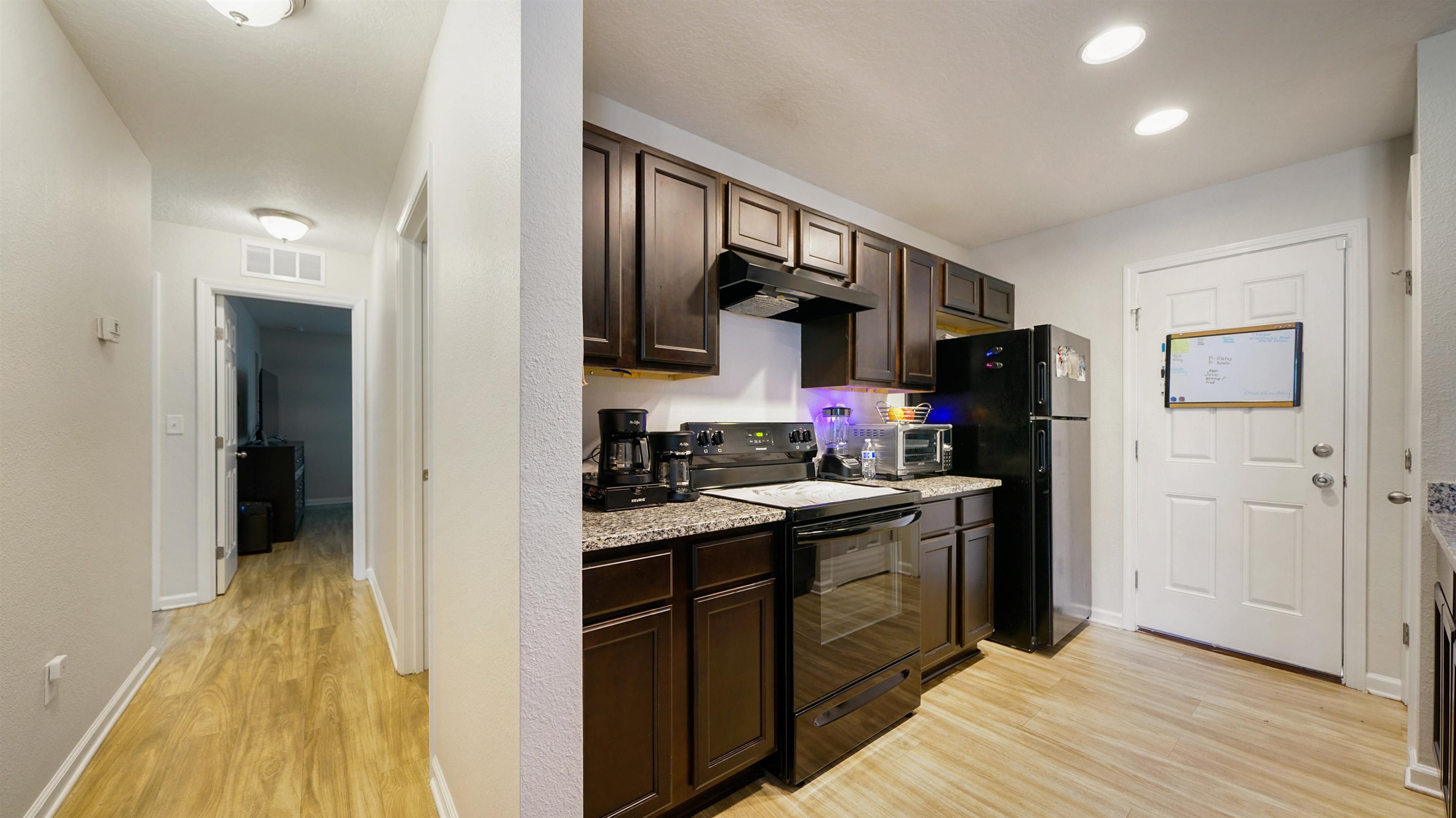 Image 6 of 19 For 8102 Buttercup St