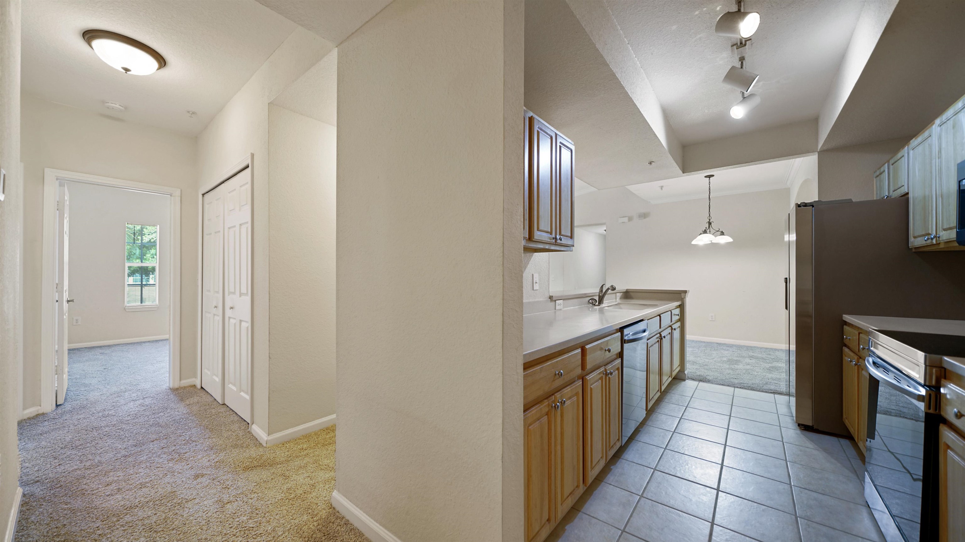 Image 10 of 34 For 10075 Gate Pkwy  1513