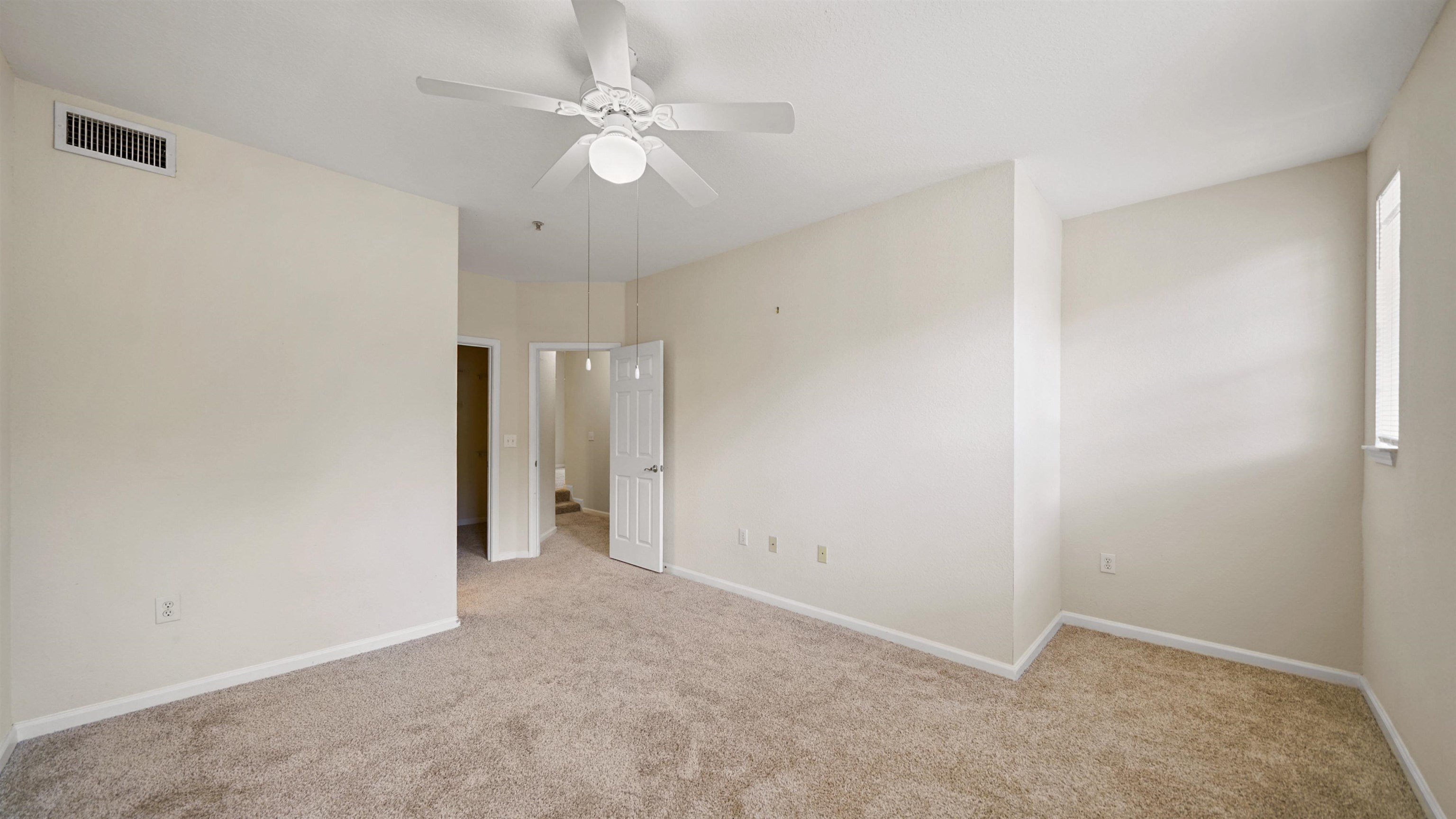 Image 12 of 34 For 10075 Gate Pkwy  1513