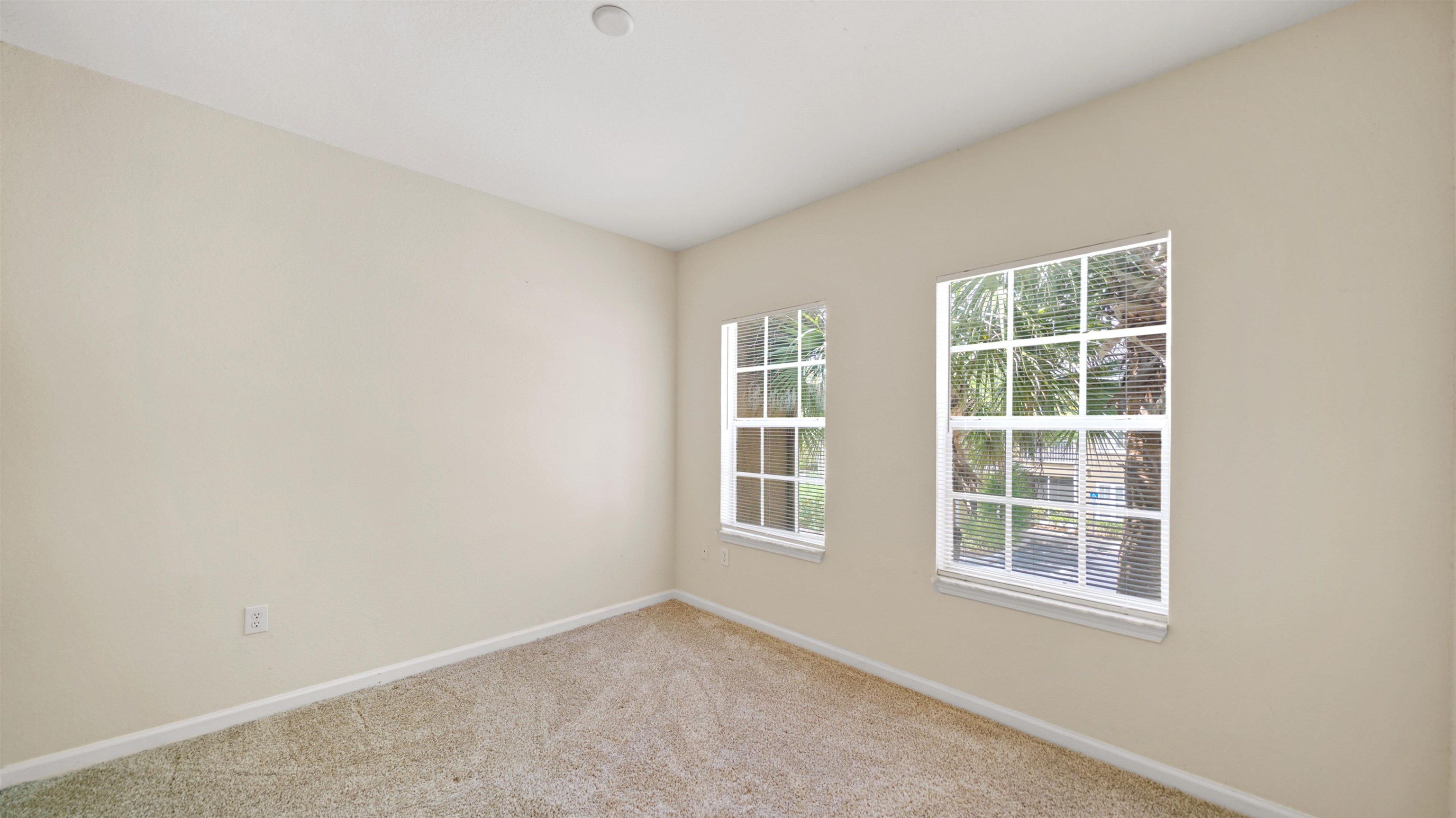 Image 15 of 34 For 10075 Gate Pkwy  1513