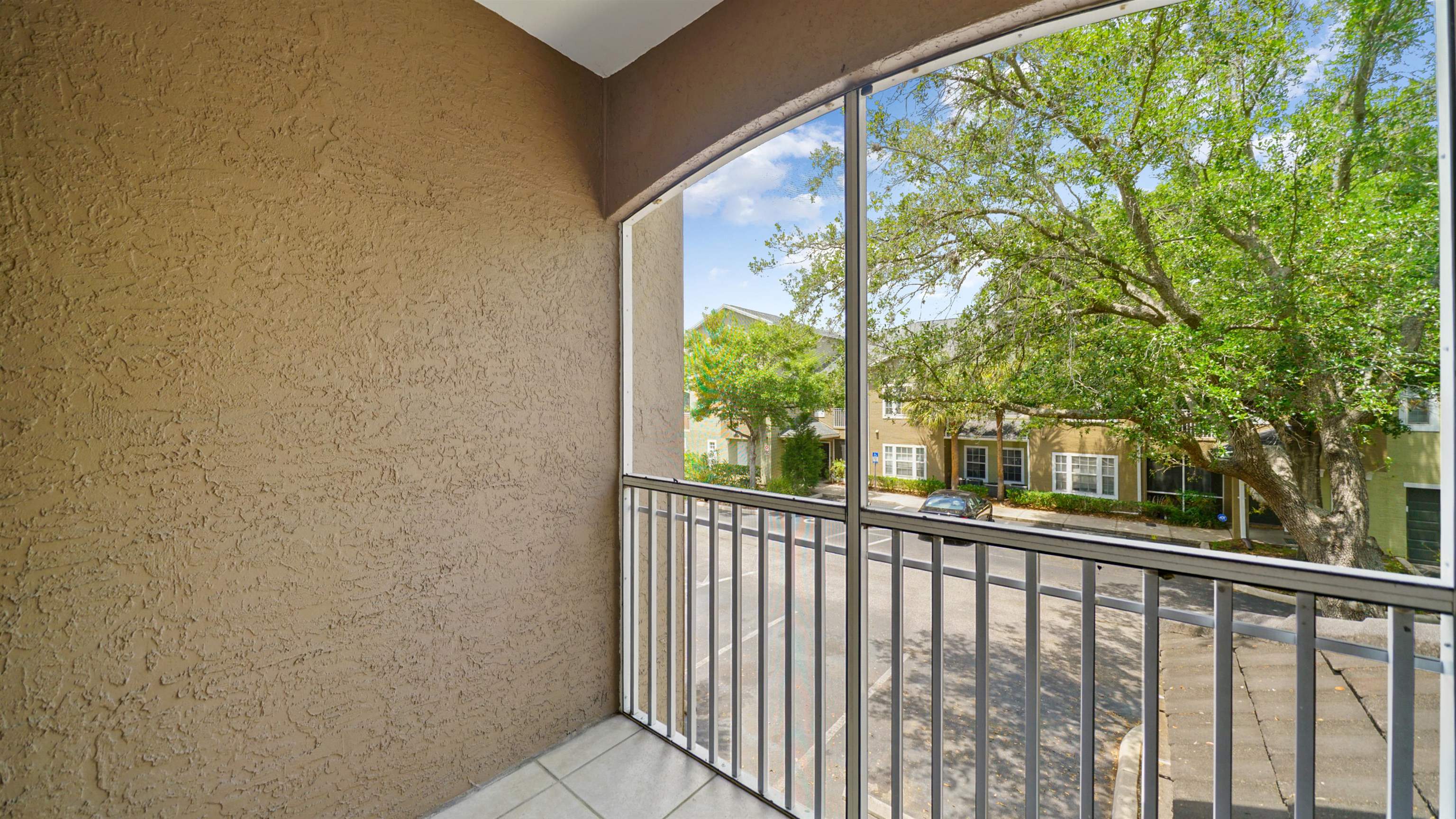 Image 21 of 34 For 10075 Gate Pkwy  1513