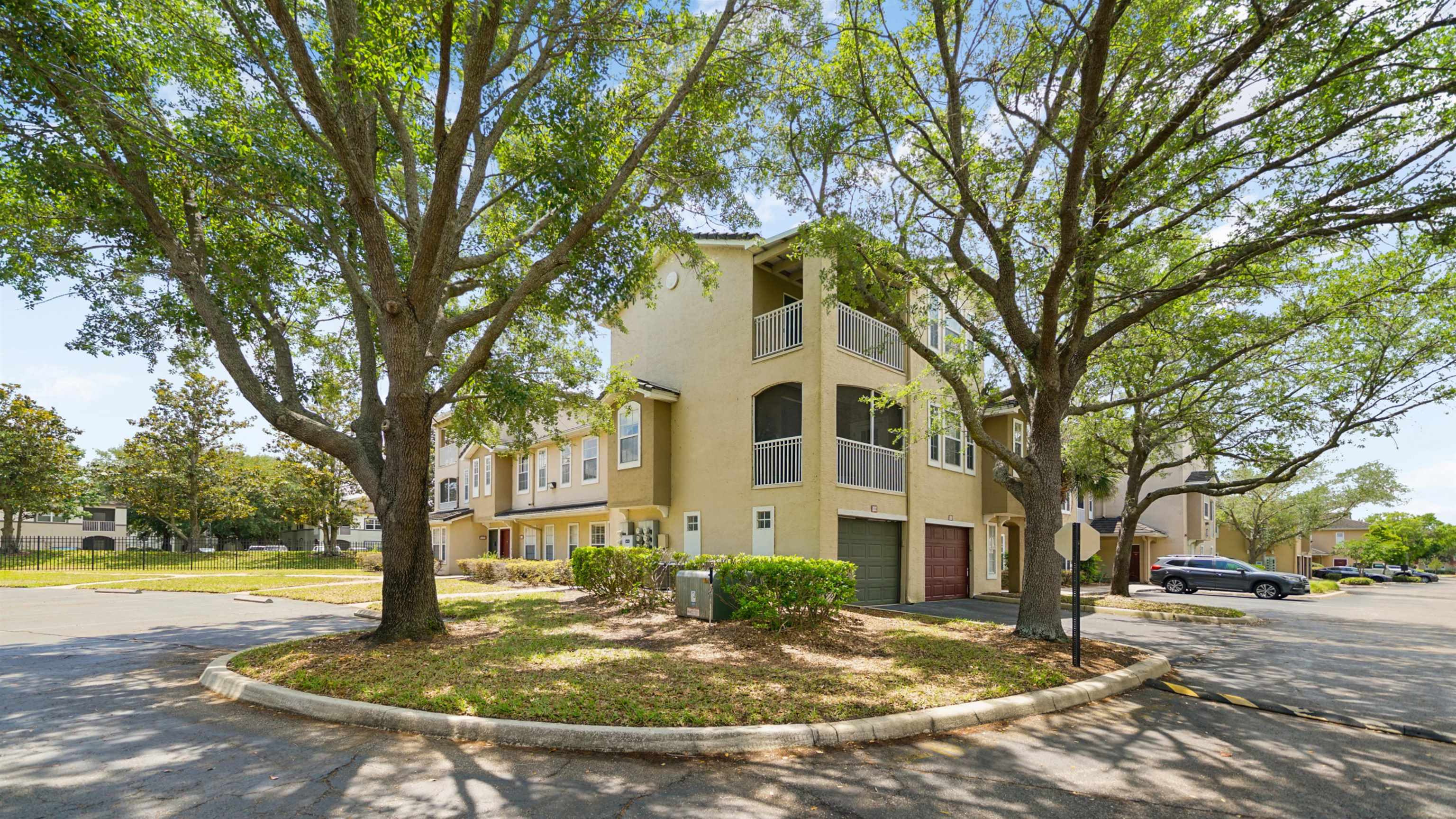 Image 22 of 34 For 10075 Gate Pkwy  1513