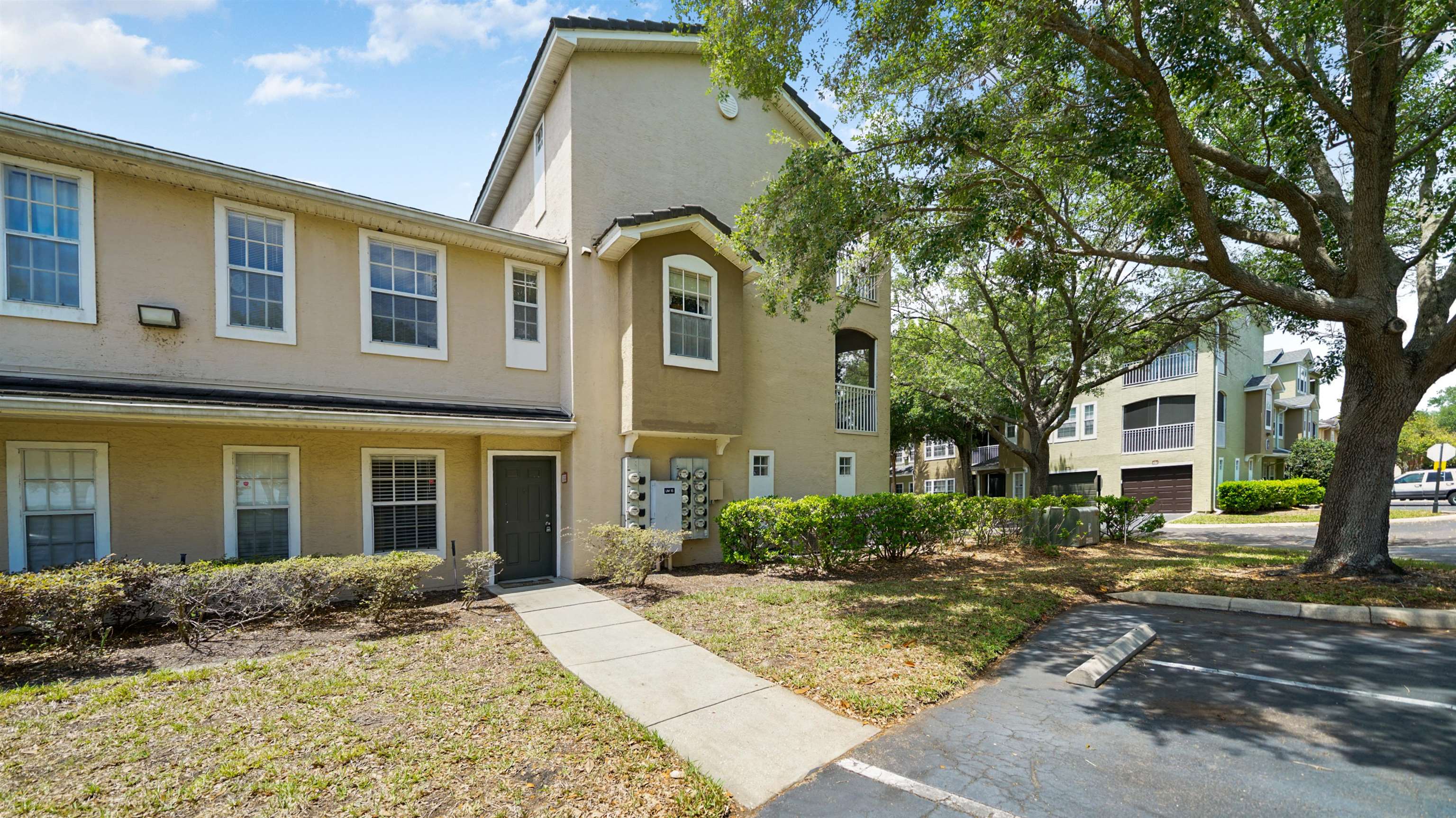 Image 31 of 34 For 10075 Gate Pkwy  1513