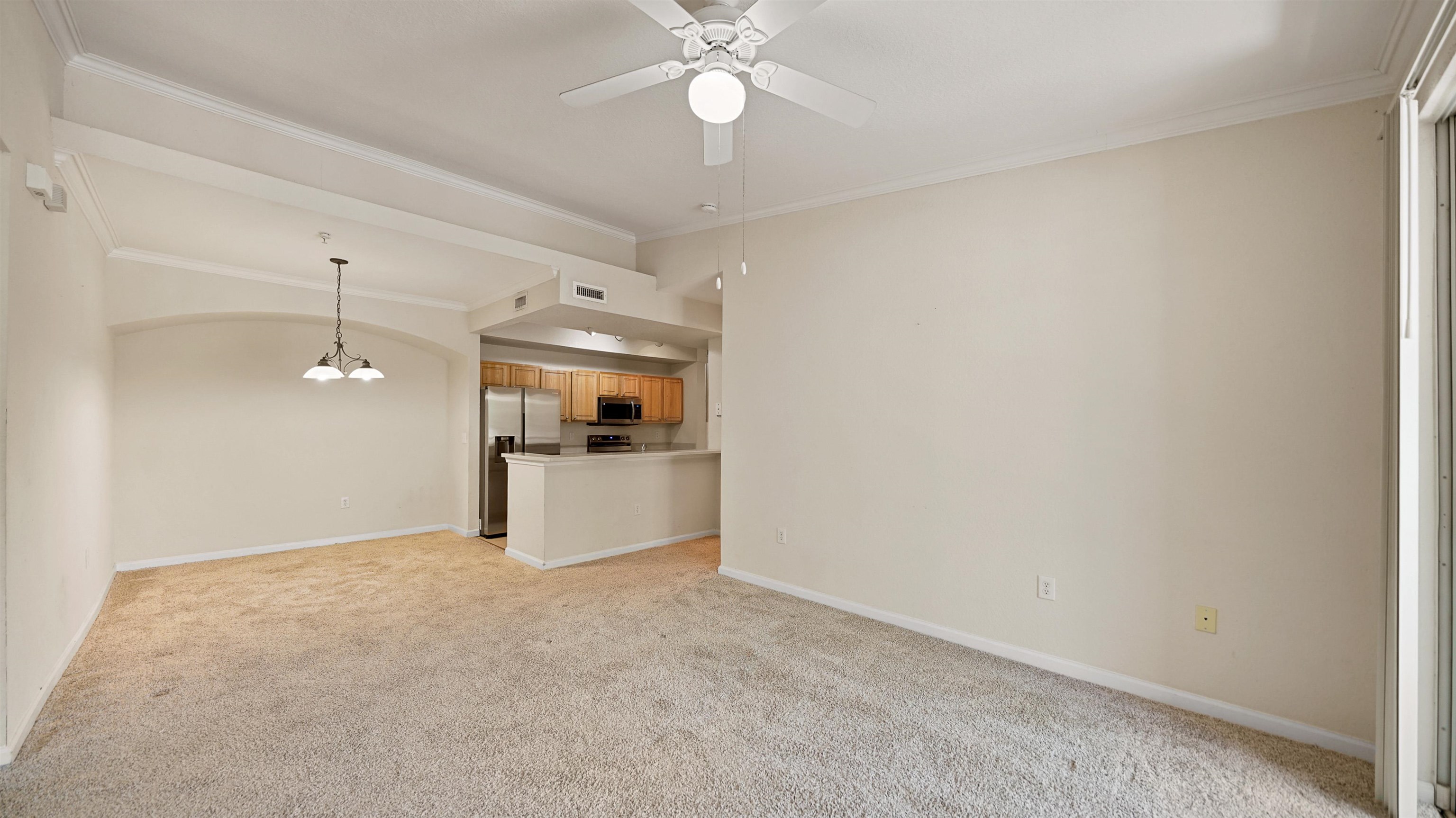 Image 6 of 34 For 10075 Gate Pkwy  1513