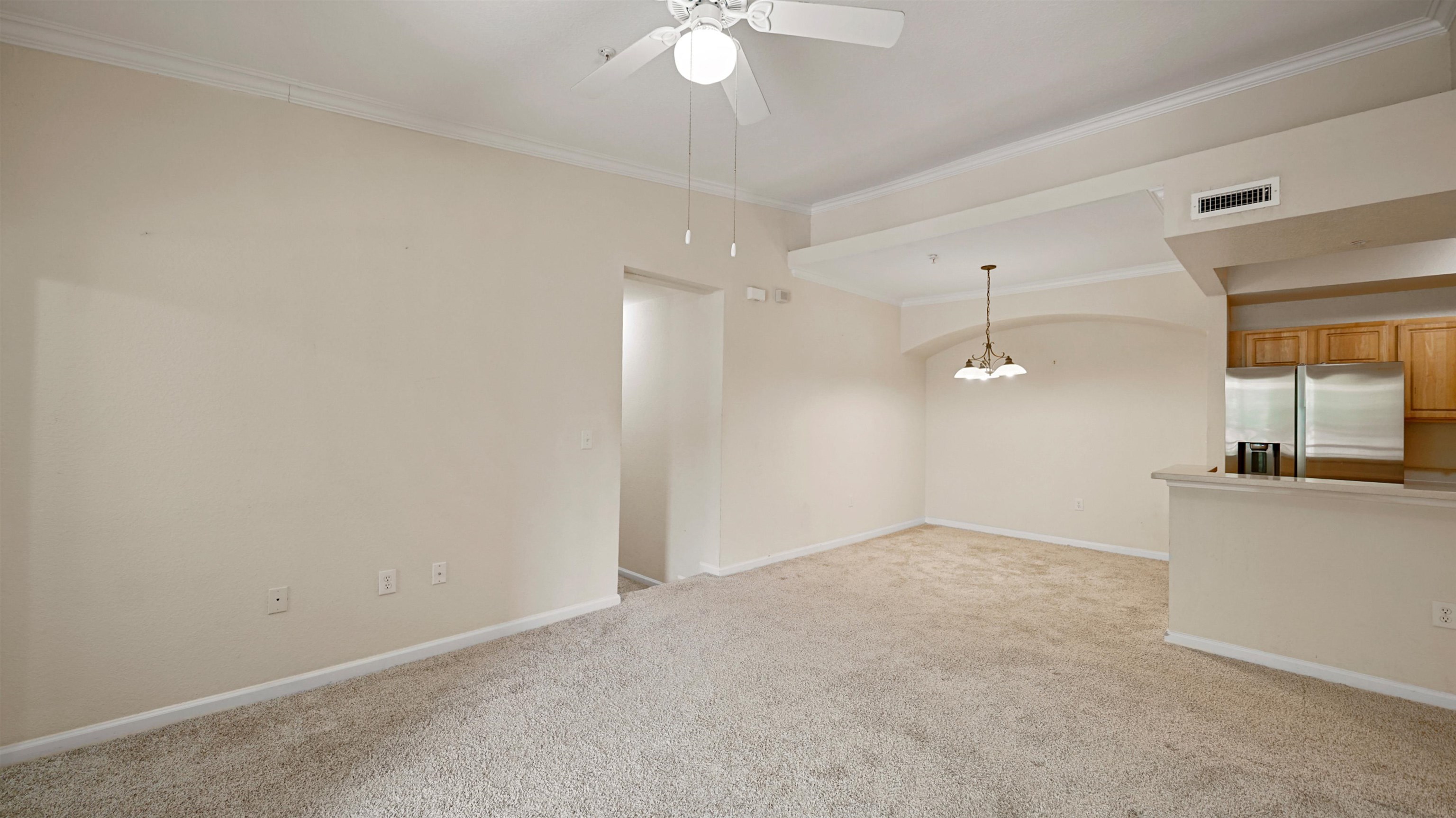 Image 7 of 34 For 10075 Gate Pkwy  1513