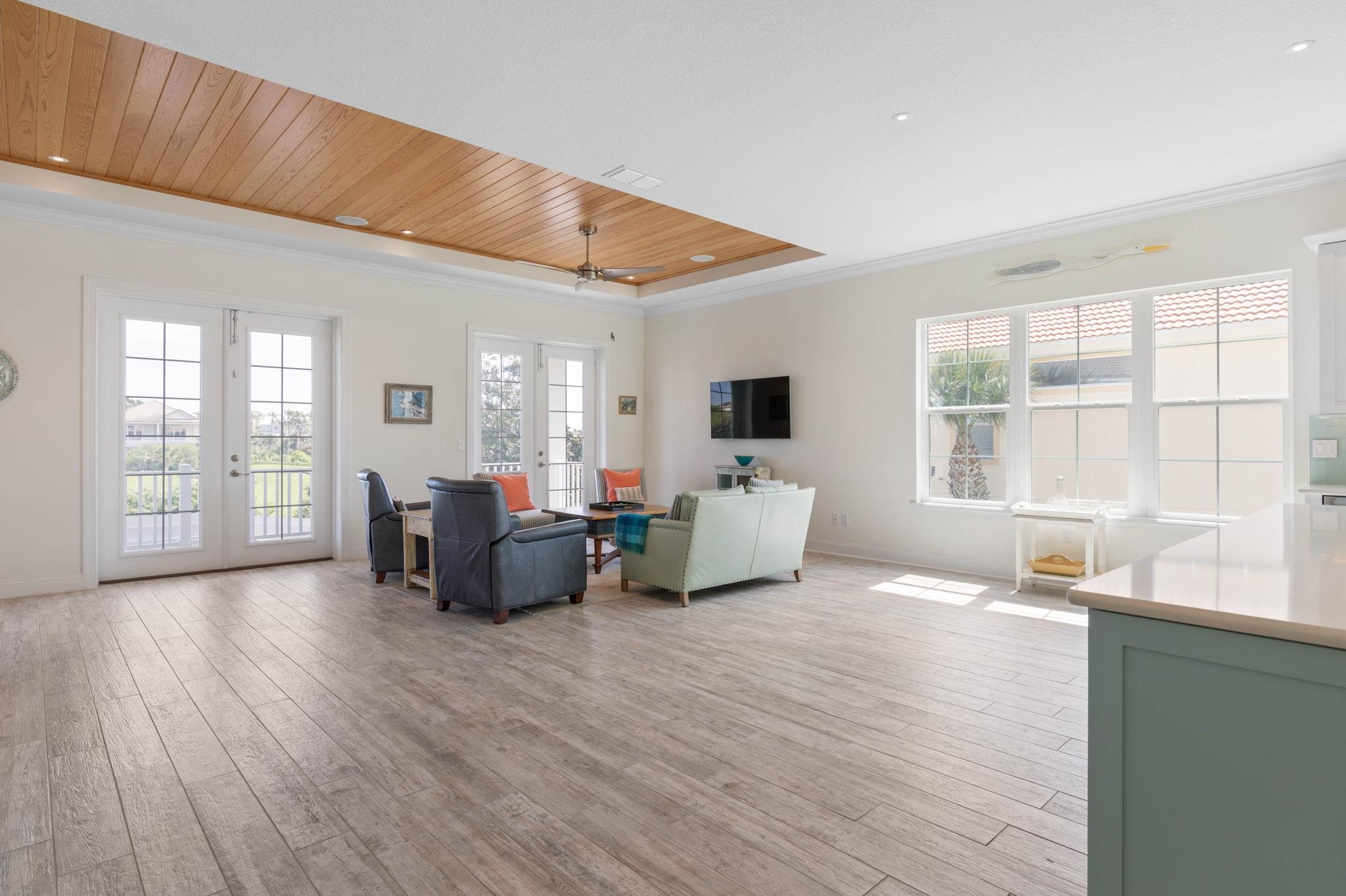 Image 16 of 71 For 15 Cypresswood Dr
