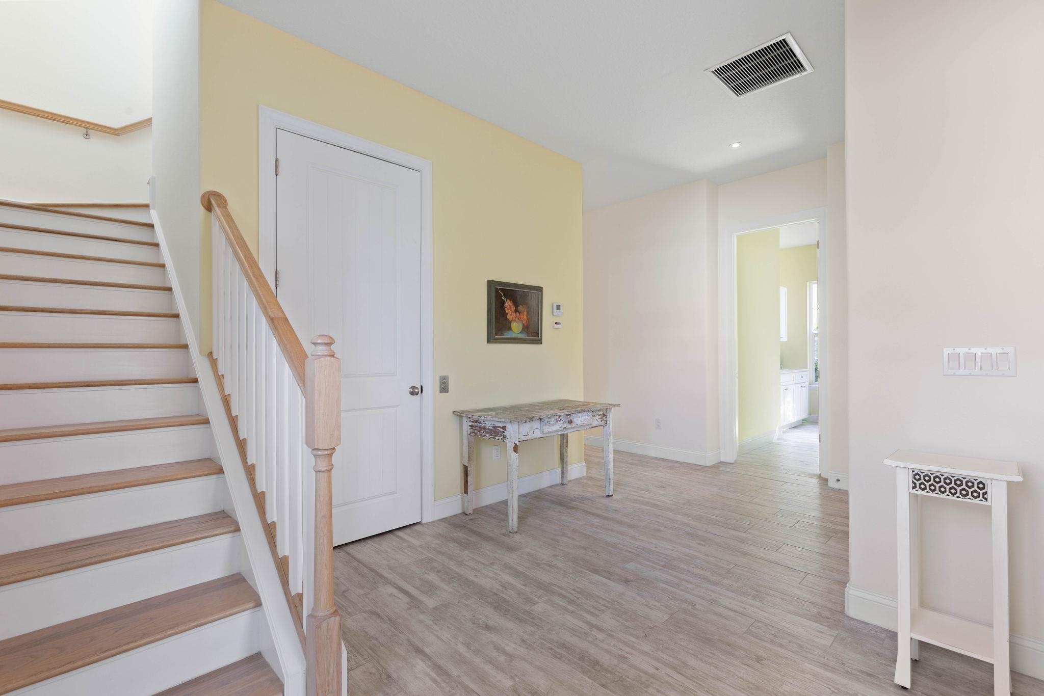 Image 8 of 71 For 15 Cypresswood Dr