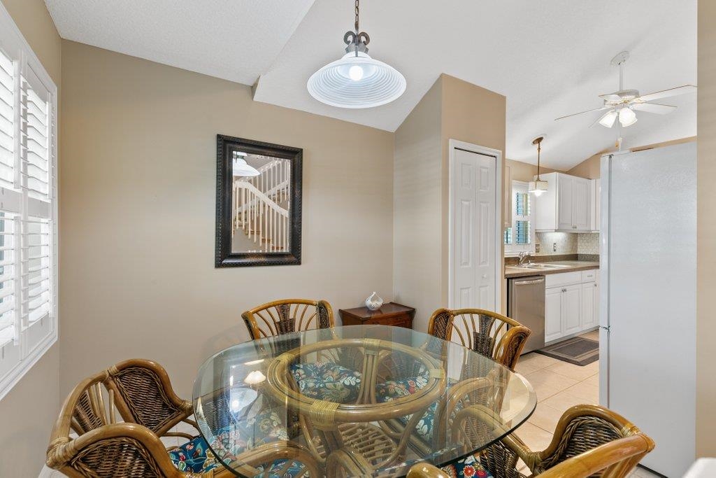 Image 14 of 77 For 123 Lions Gate Dr