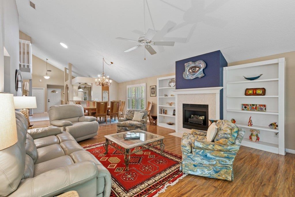 Image 24 of 77 For 123 Lions Gate Dr