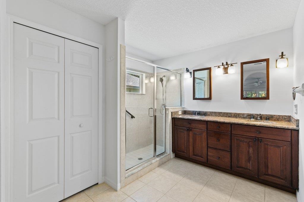 Image 29 of 77 For 123 Lions Gate Dr