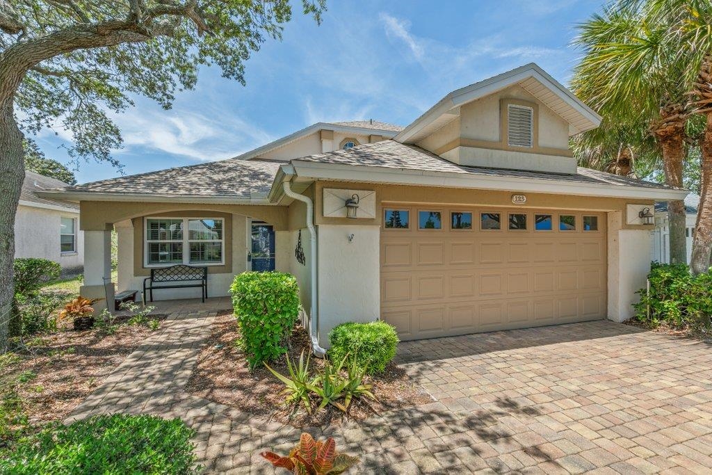 Image 3 of 77 For 123 Lions Gate Dr