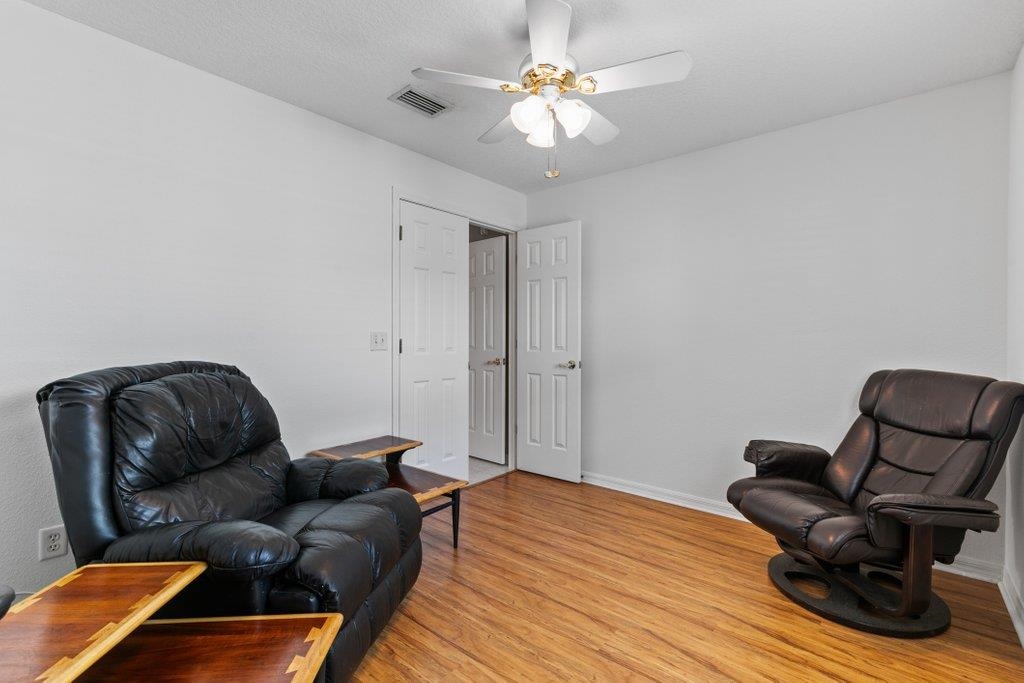 Image 35 of 77 For 123 Lions Gate Dr