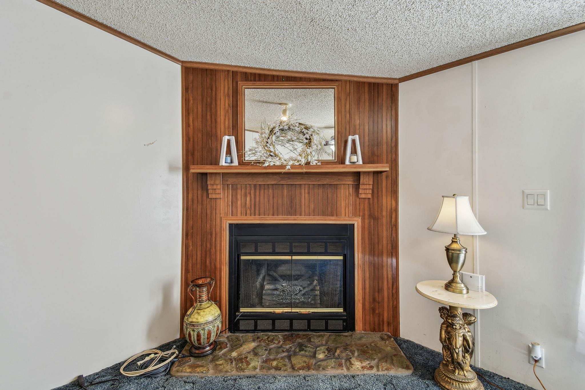 Image 11 of 51 For 210 Comer Rd