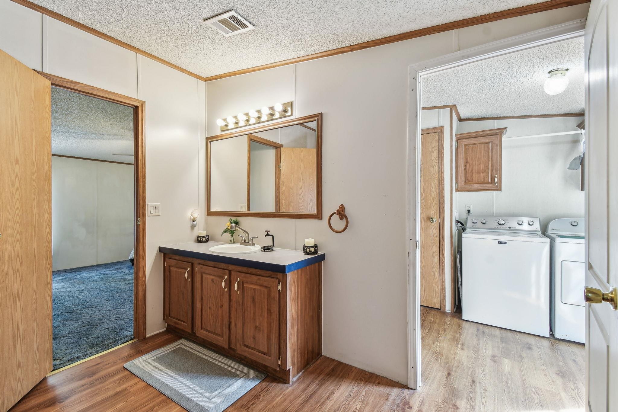 Image 20 of 51 For 210 Comer Rd