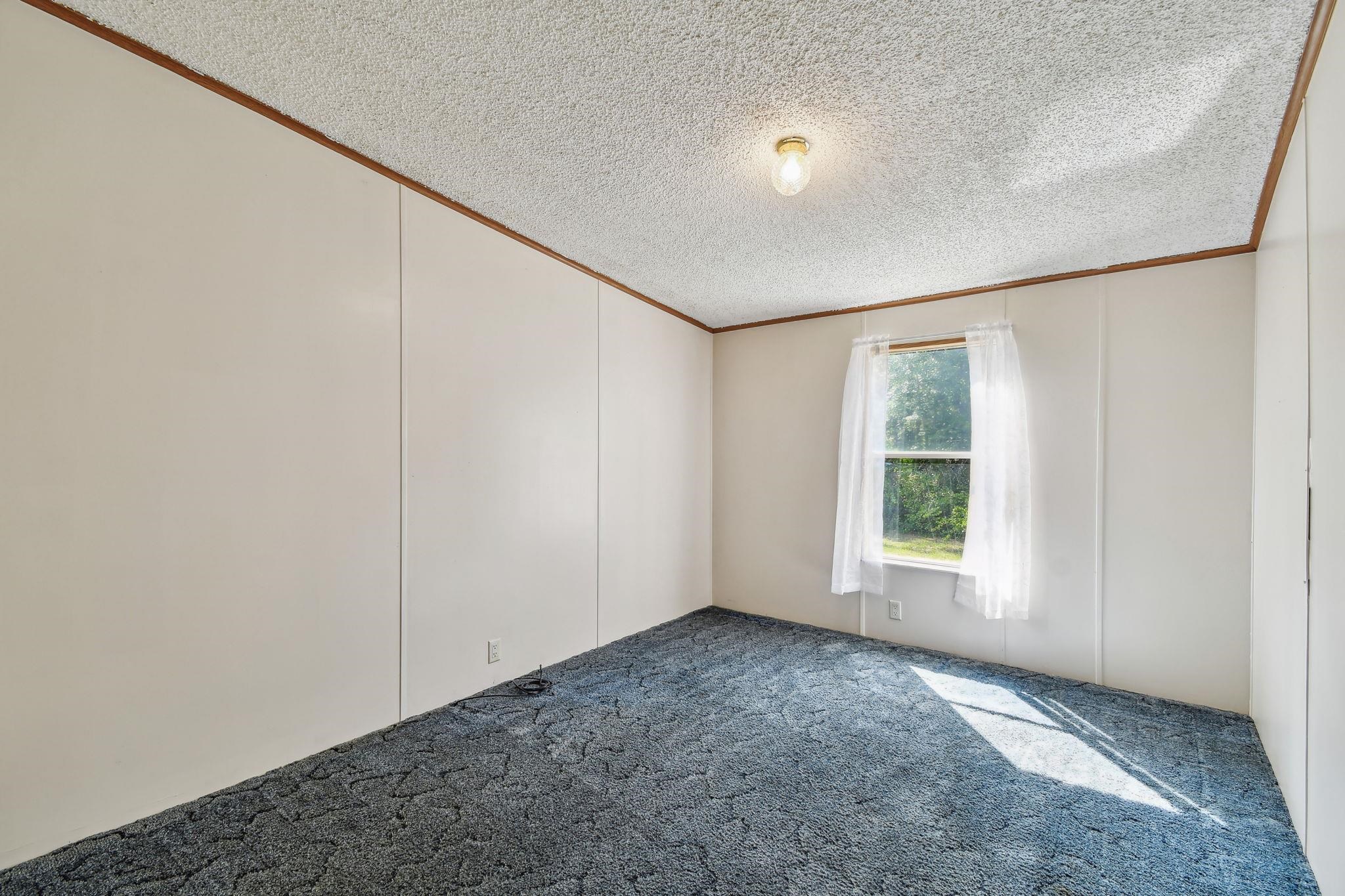 Image 30 of 51 For 210 Comer Rd