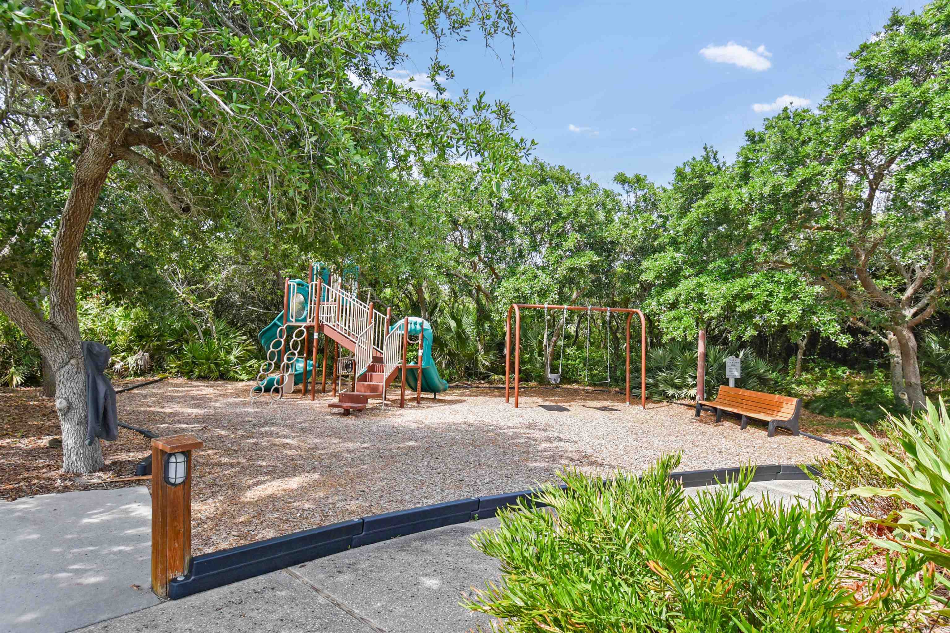 Image 7 of 65 For 1125 Marsh Wind Way S