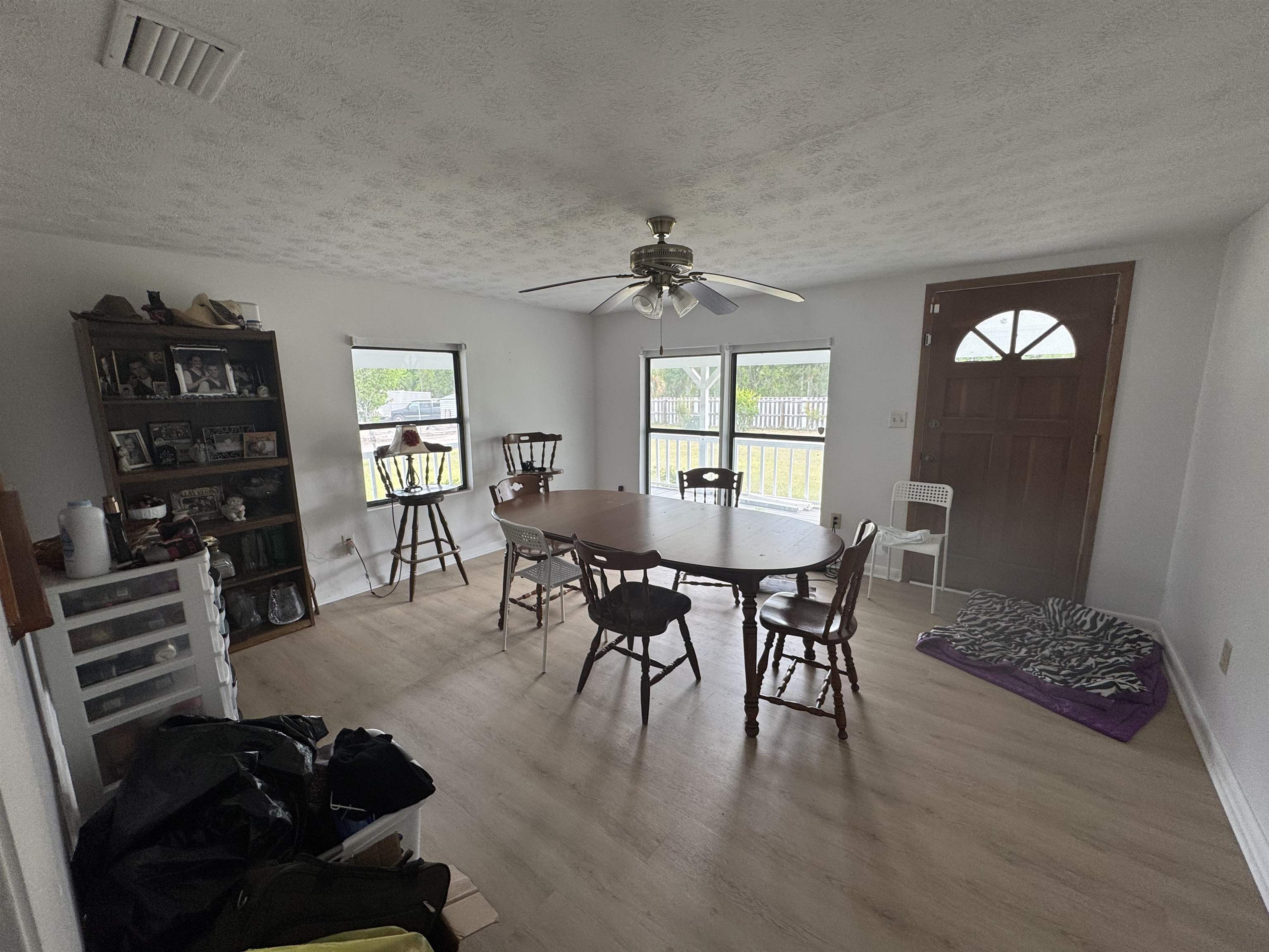 Image 11 of 17 For 5515-5517 Shad Road