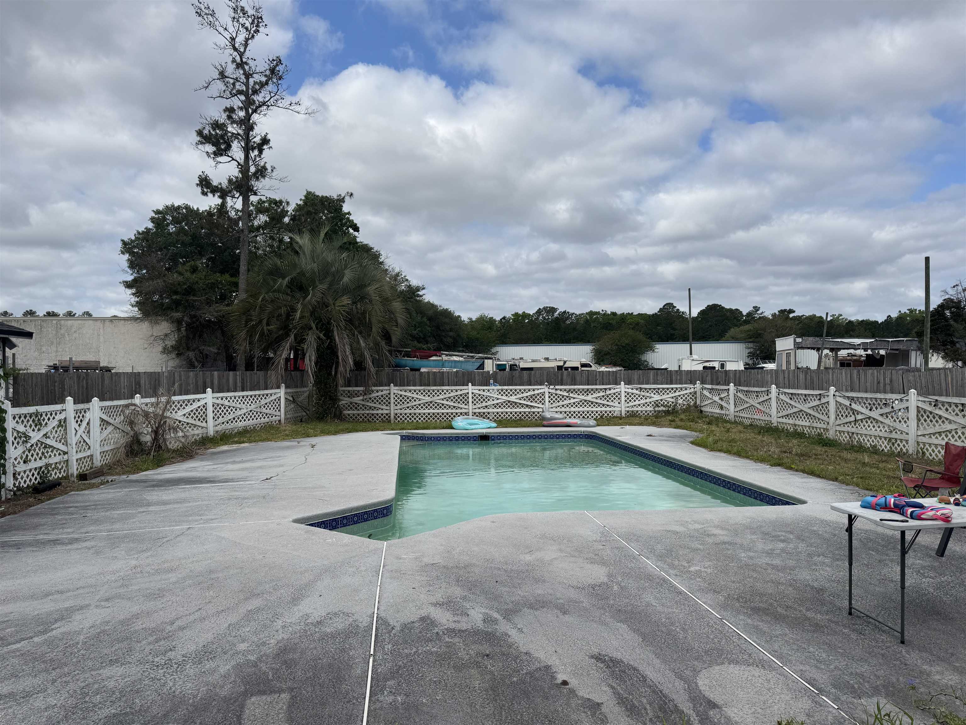 Image 14 of 17 For 5515-5517 Shad Road