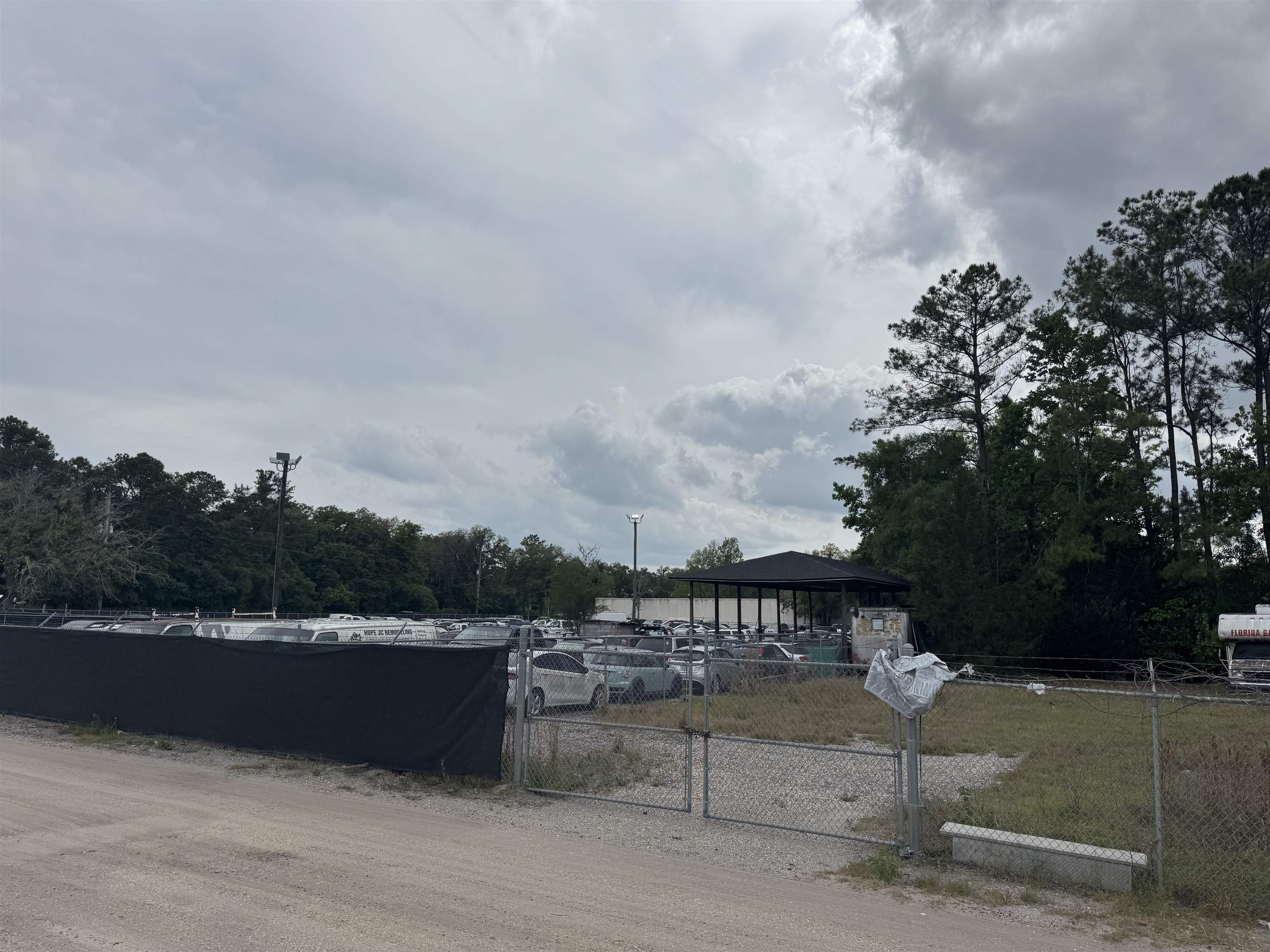 Image 6 of 17 For 5515-5517 Shad Road
