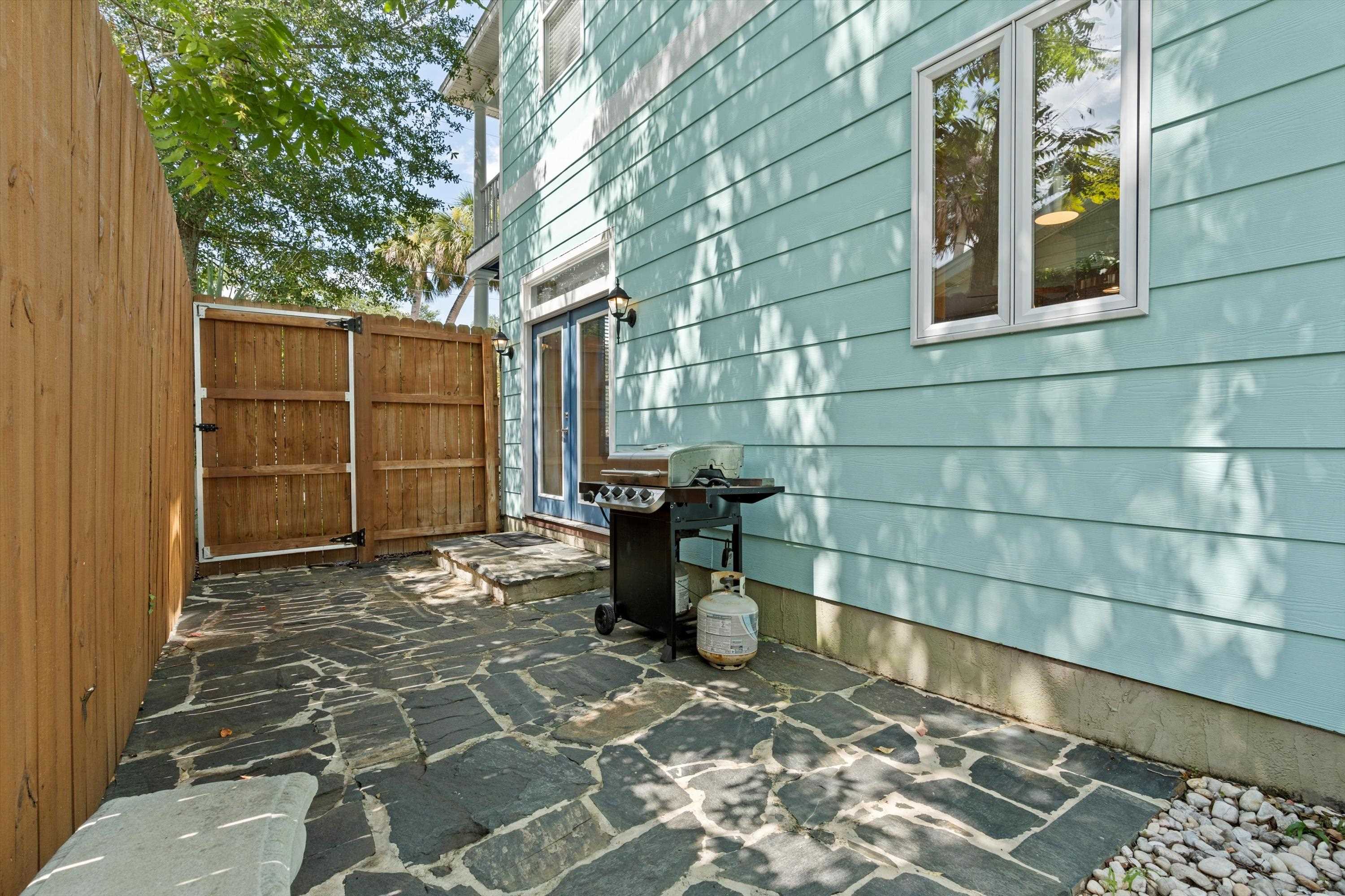 Image 42 of 52 For 71 Park Pl  