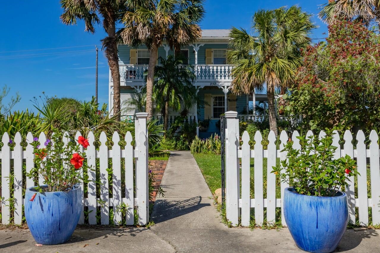Image 10 of 80 For 232 Riberia St