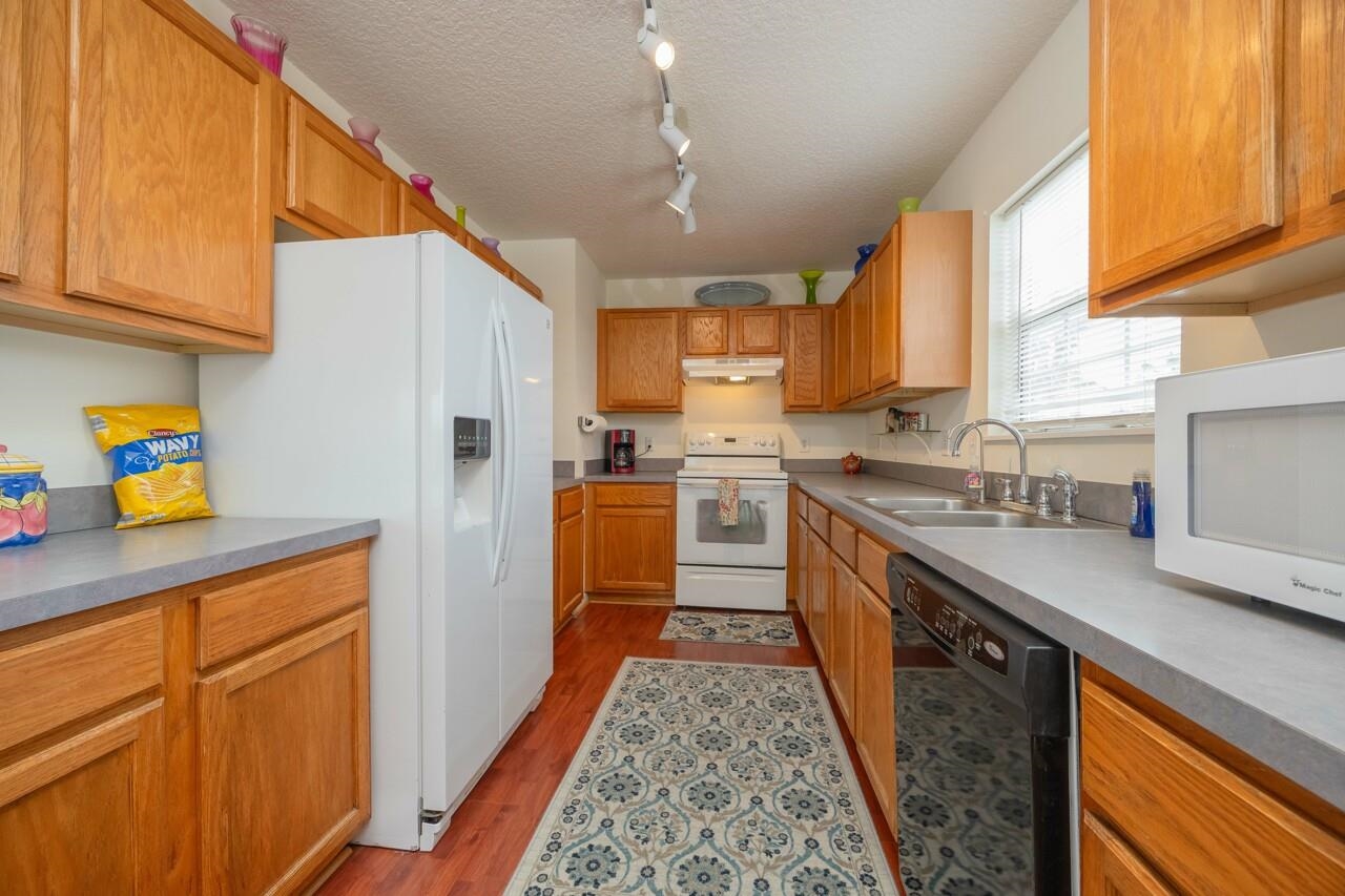 Image 31 of 80 For 232 Riberia St