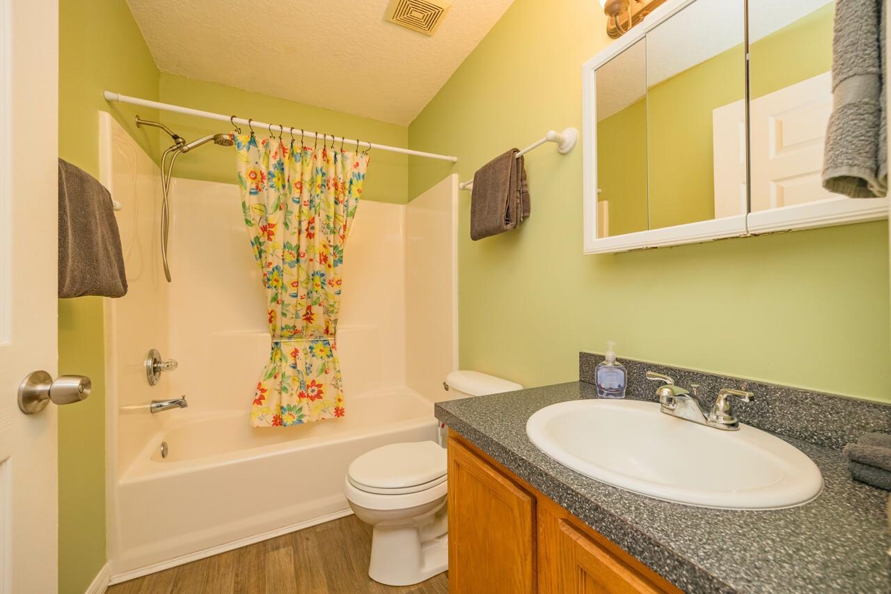 Image 33 of 80 For 232 Riberia St