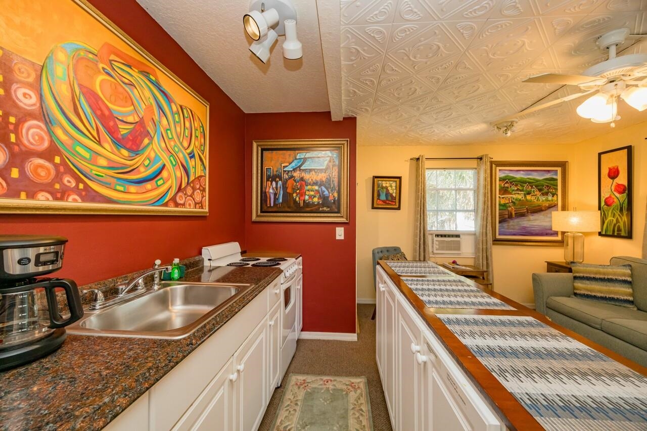 Image 33 of 74 For 232 Riberia St