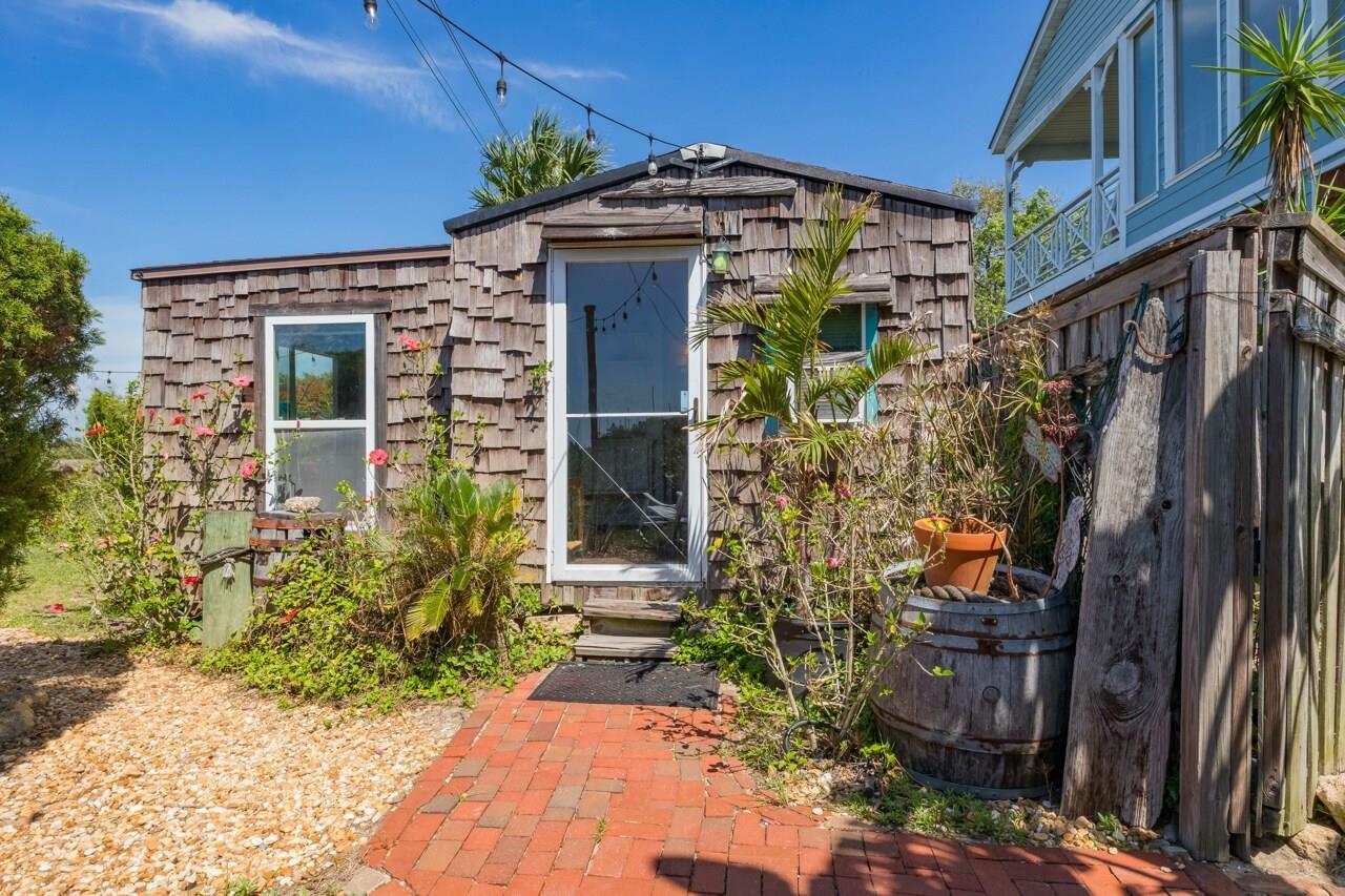 Image 61 of 74 For 232 Riberia St