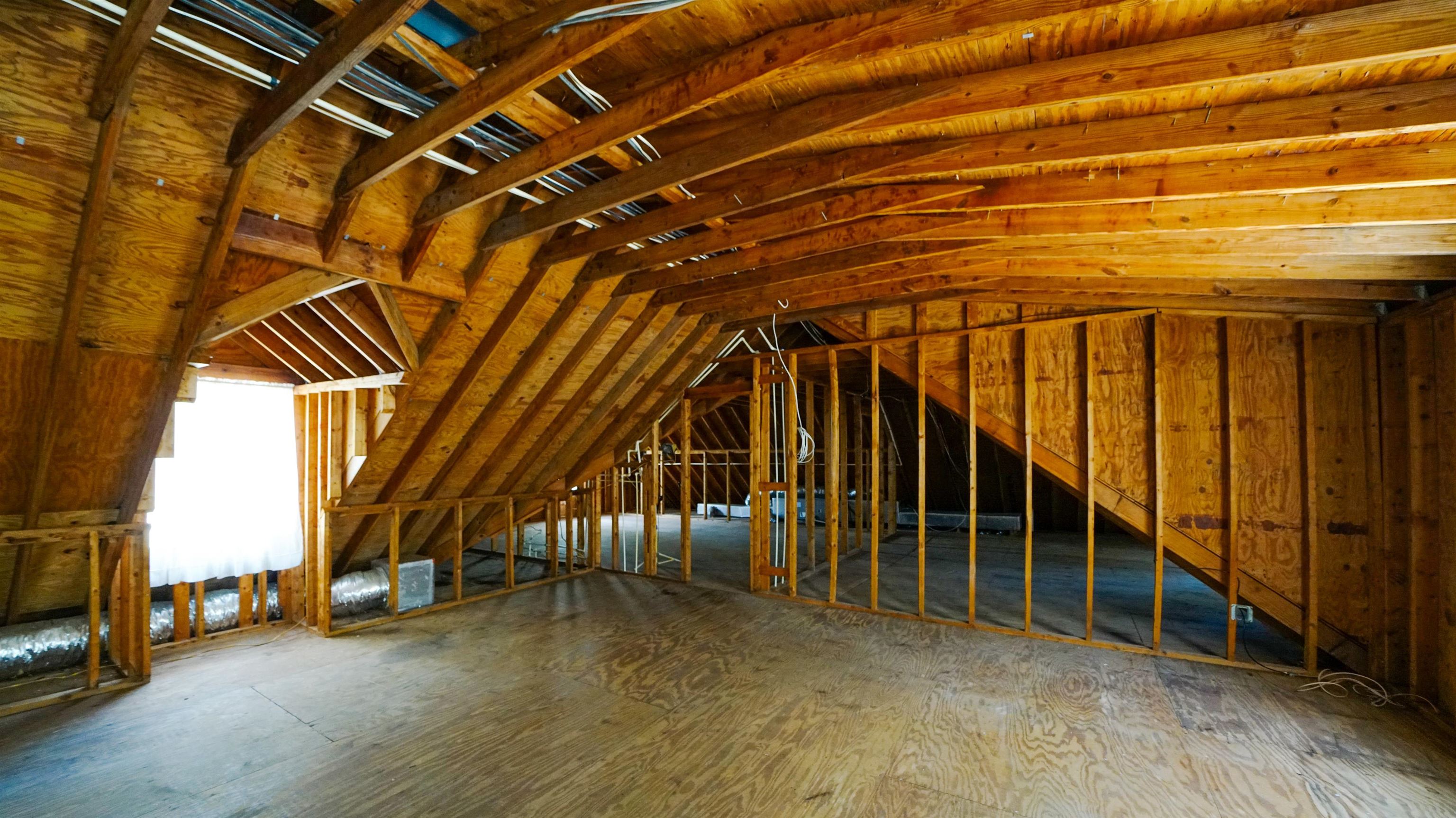 Image 33 of 49 For 689 16th St  
