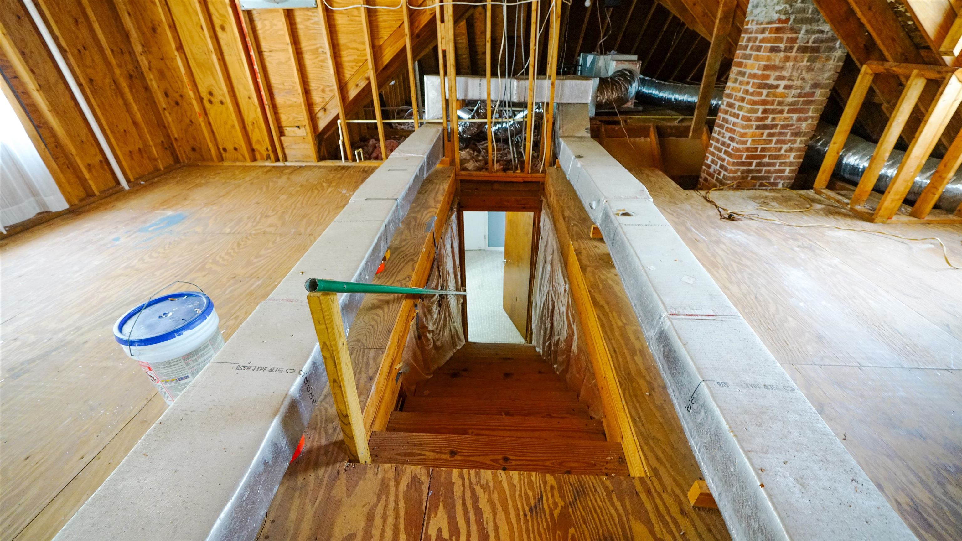 Image 37 of 49 For 689 16th St  