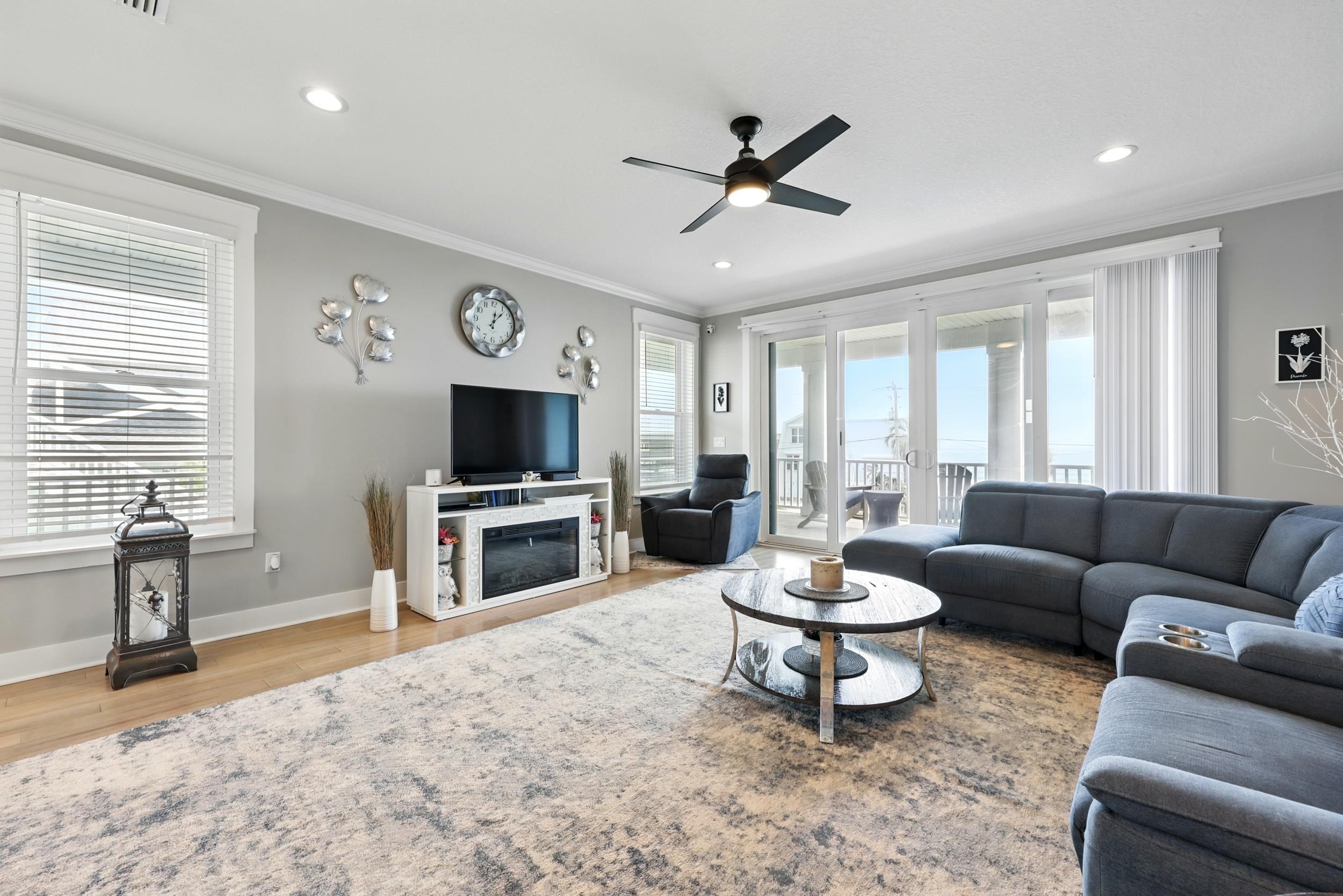 Image 35 of 74 For 601 Seagate Ln