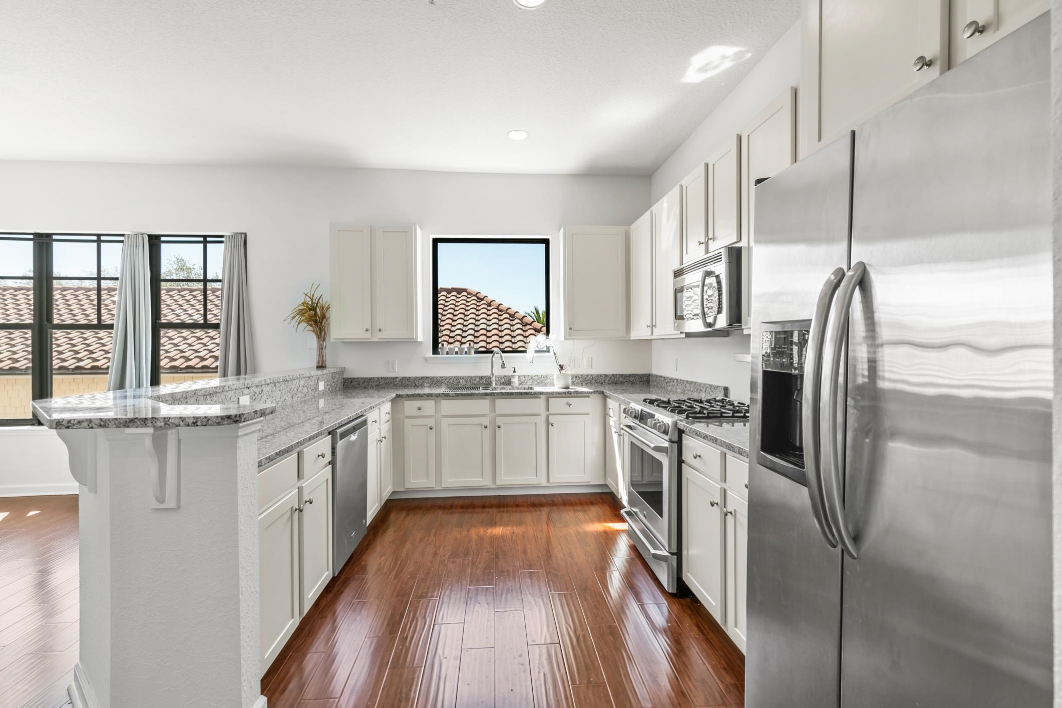 Image 11 of 55 For 654 Market St + Commercial Space