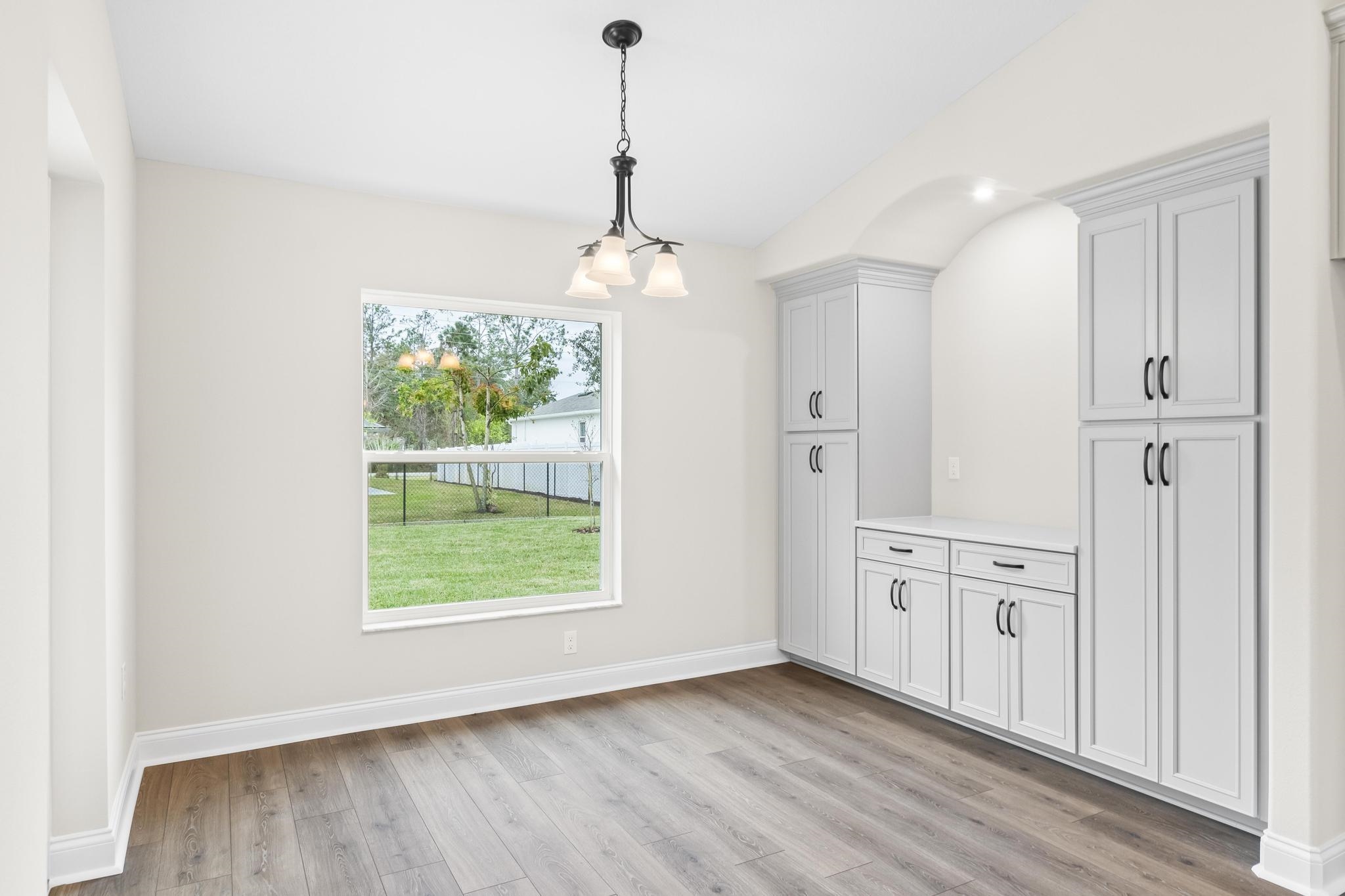 Image 32 of 60 For 4 Radium Ln  