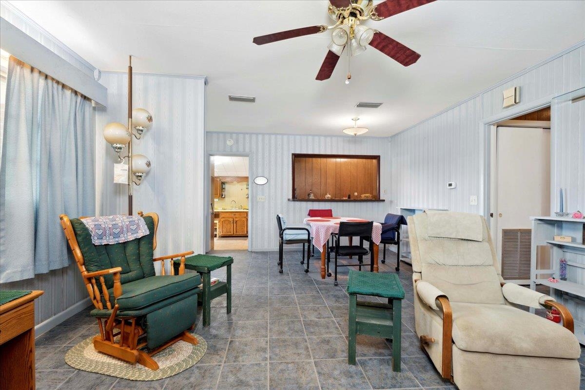 Image 16 of 54 For 126 Echo Ln  