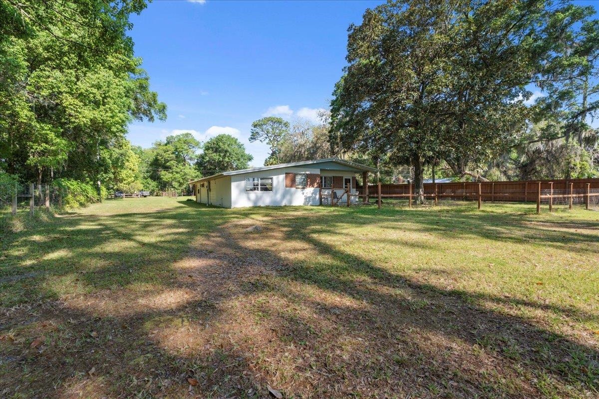 Image 46 of 54 For 126 Echo Ln  