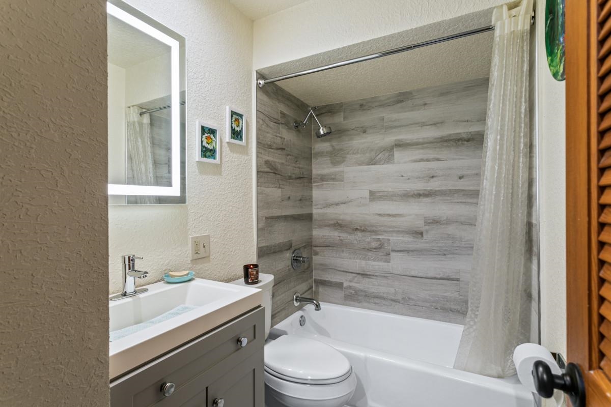 Image 32 of 49 For 4 Santa Maria Ln