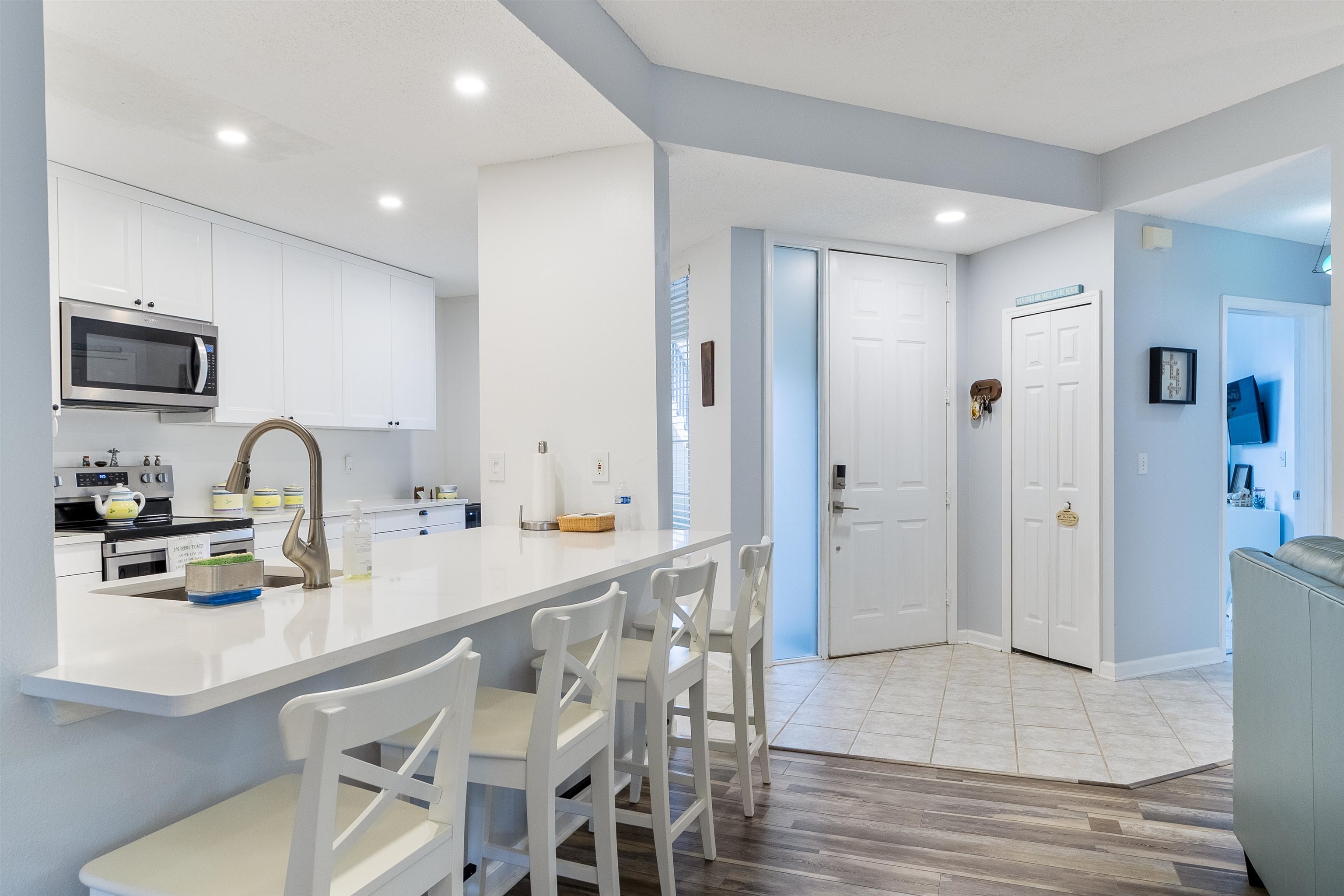 Image 11 of 33 For 208 Augusta Circle
