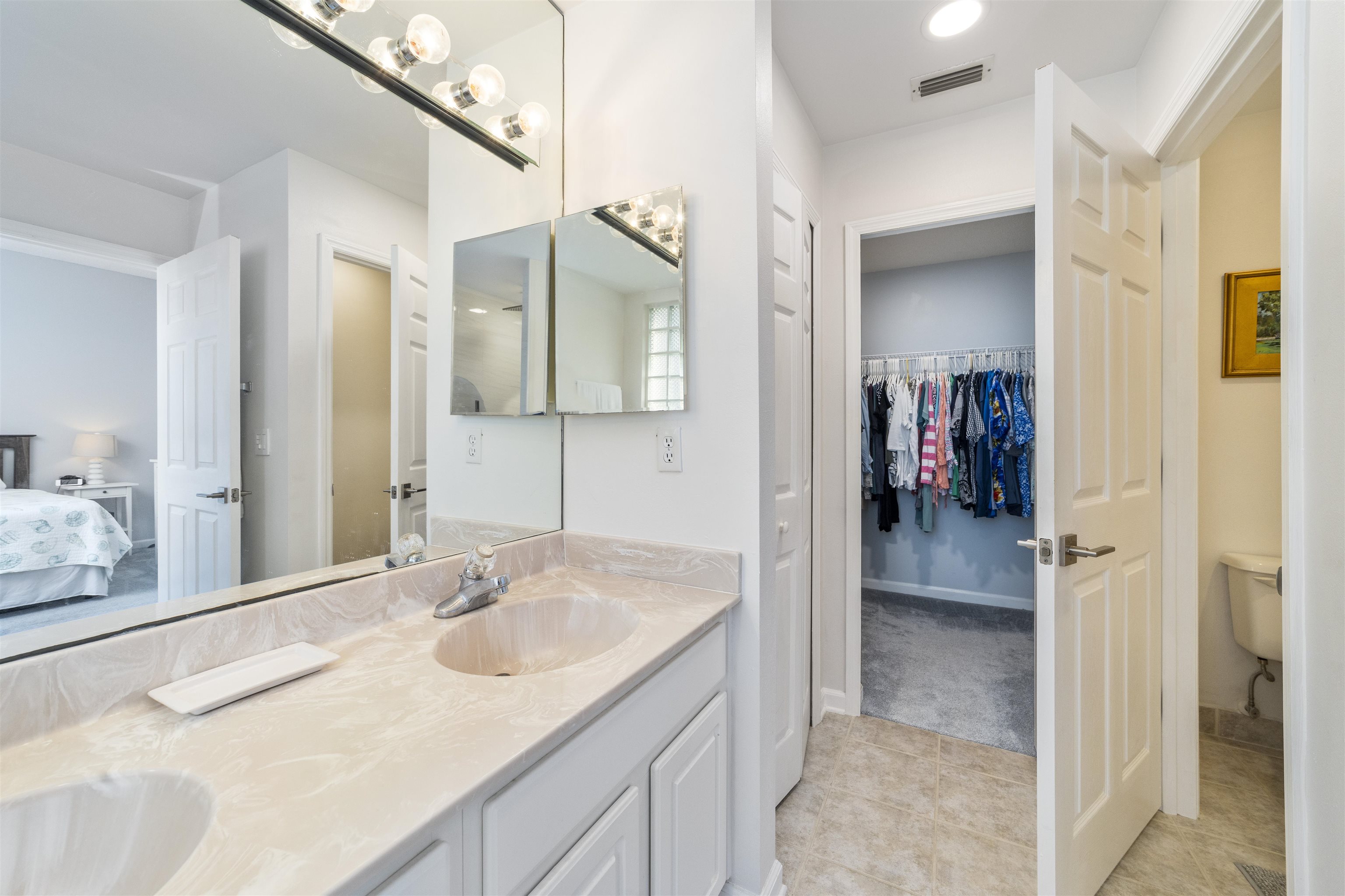 Image 25 of 33 For 208 Augusta Circle